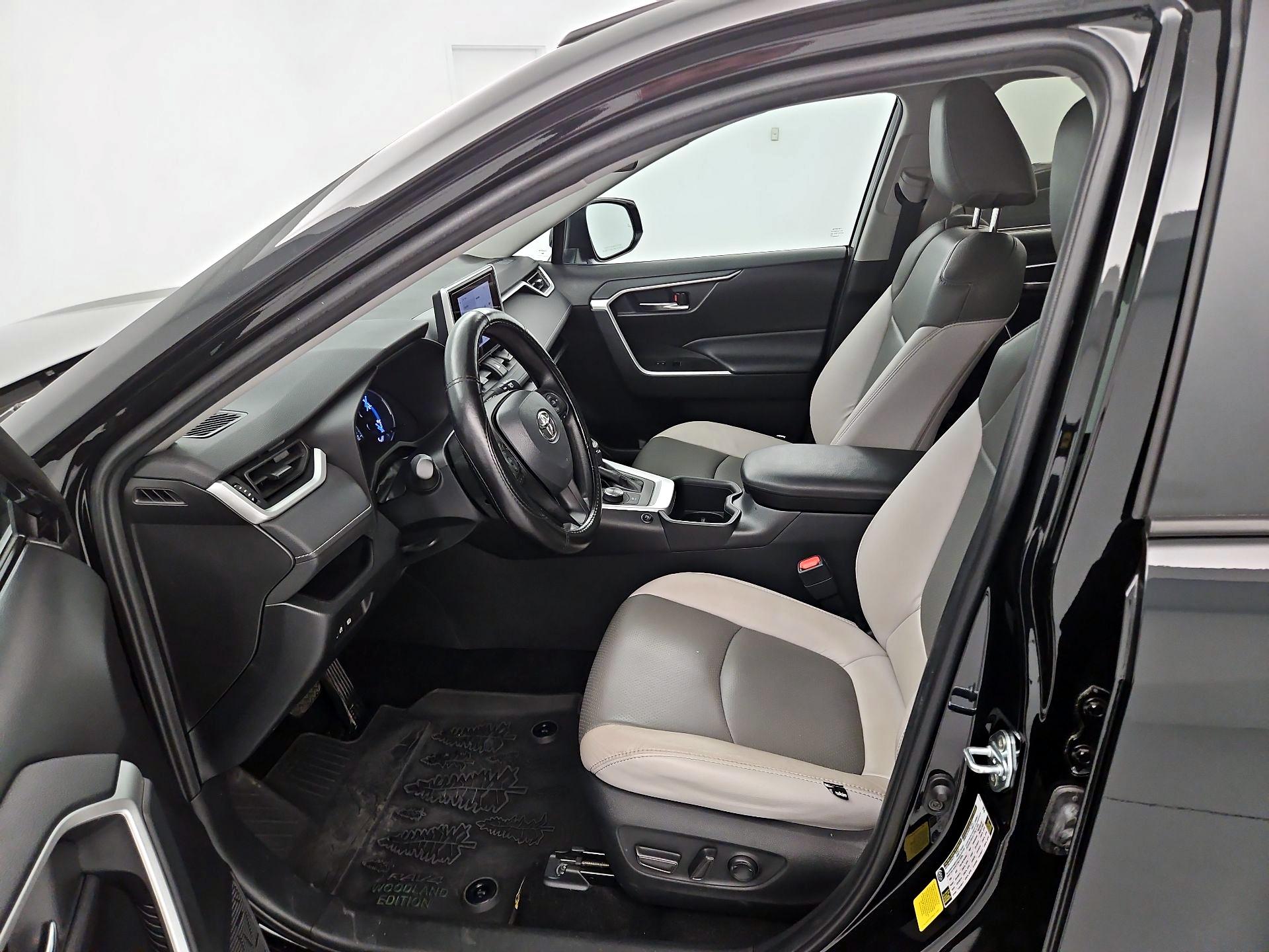 Thumbnail: 2024 Toyota RAV4 - 11