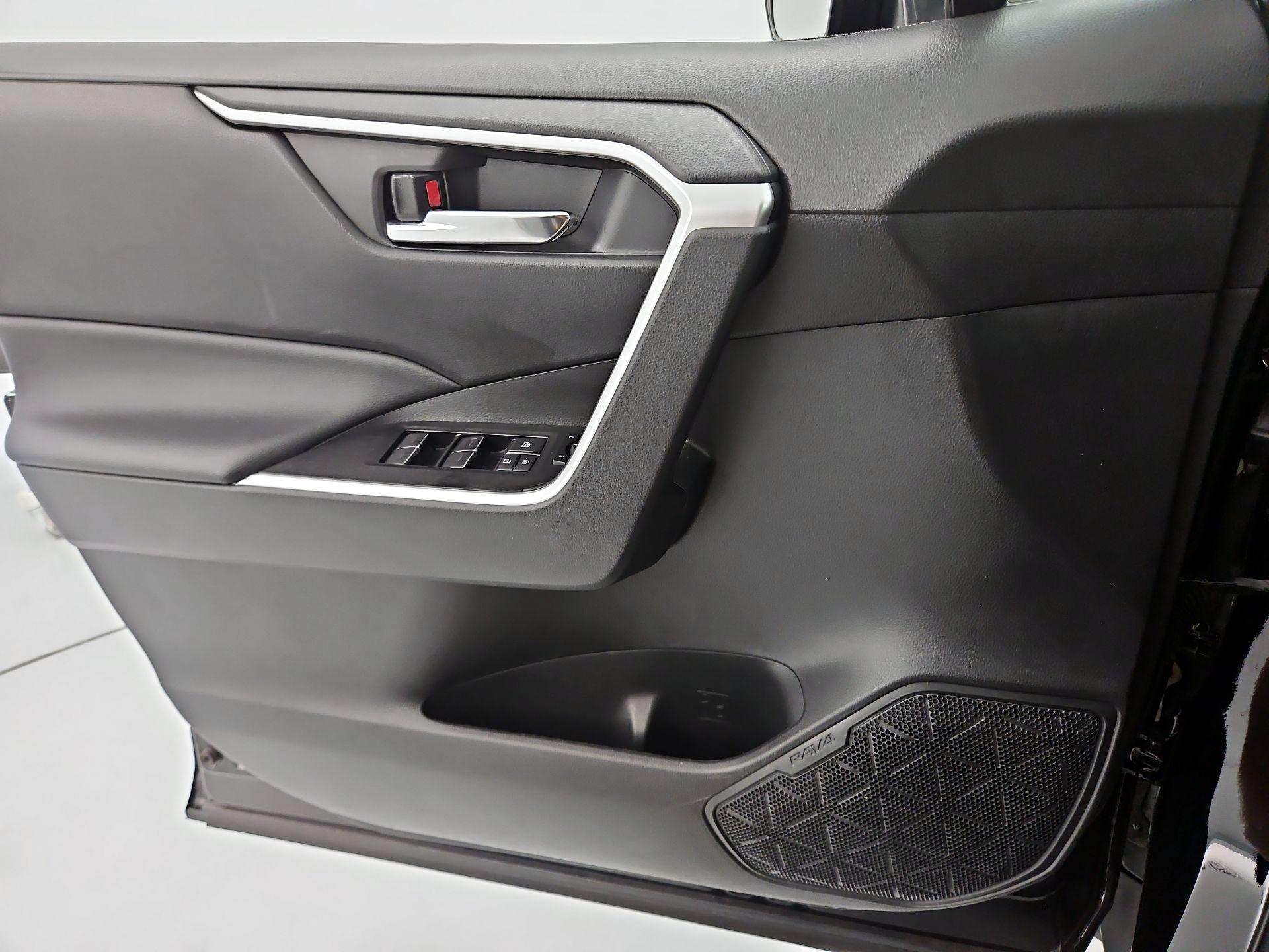 Thumbnail: 2024 Toyota RAV4 - 12