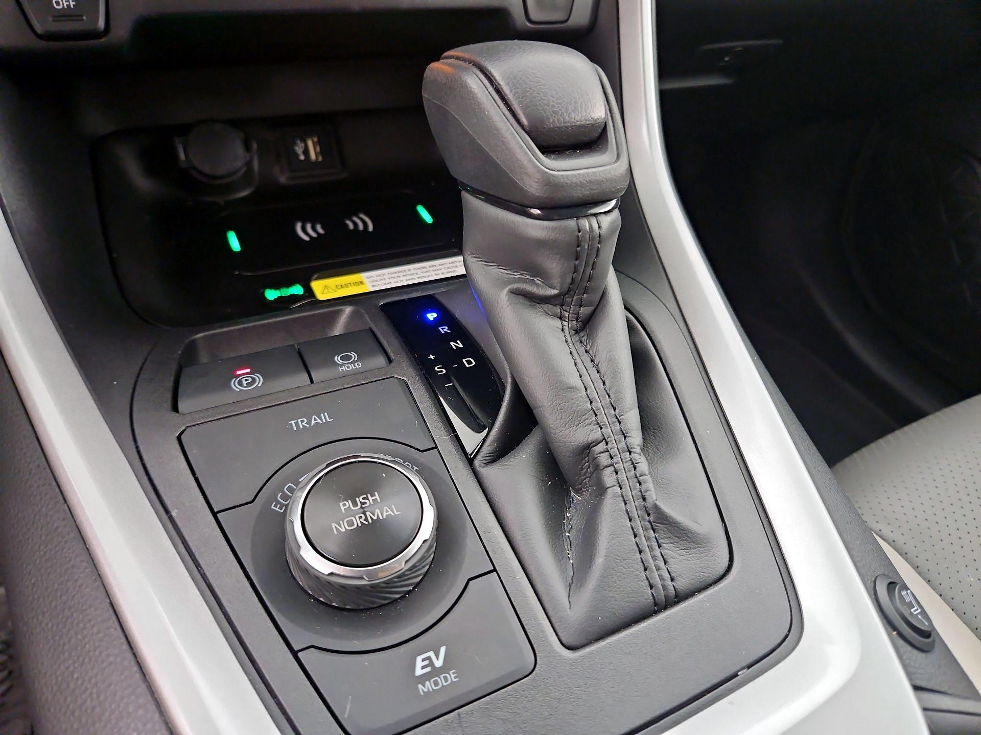 Thumbnail: 2024 Toyota RAV4 - 17