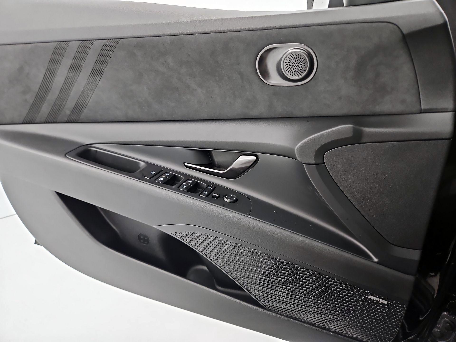 Thumbnail: 2022 Hyundai Elantra - 12