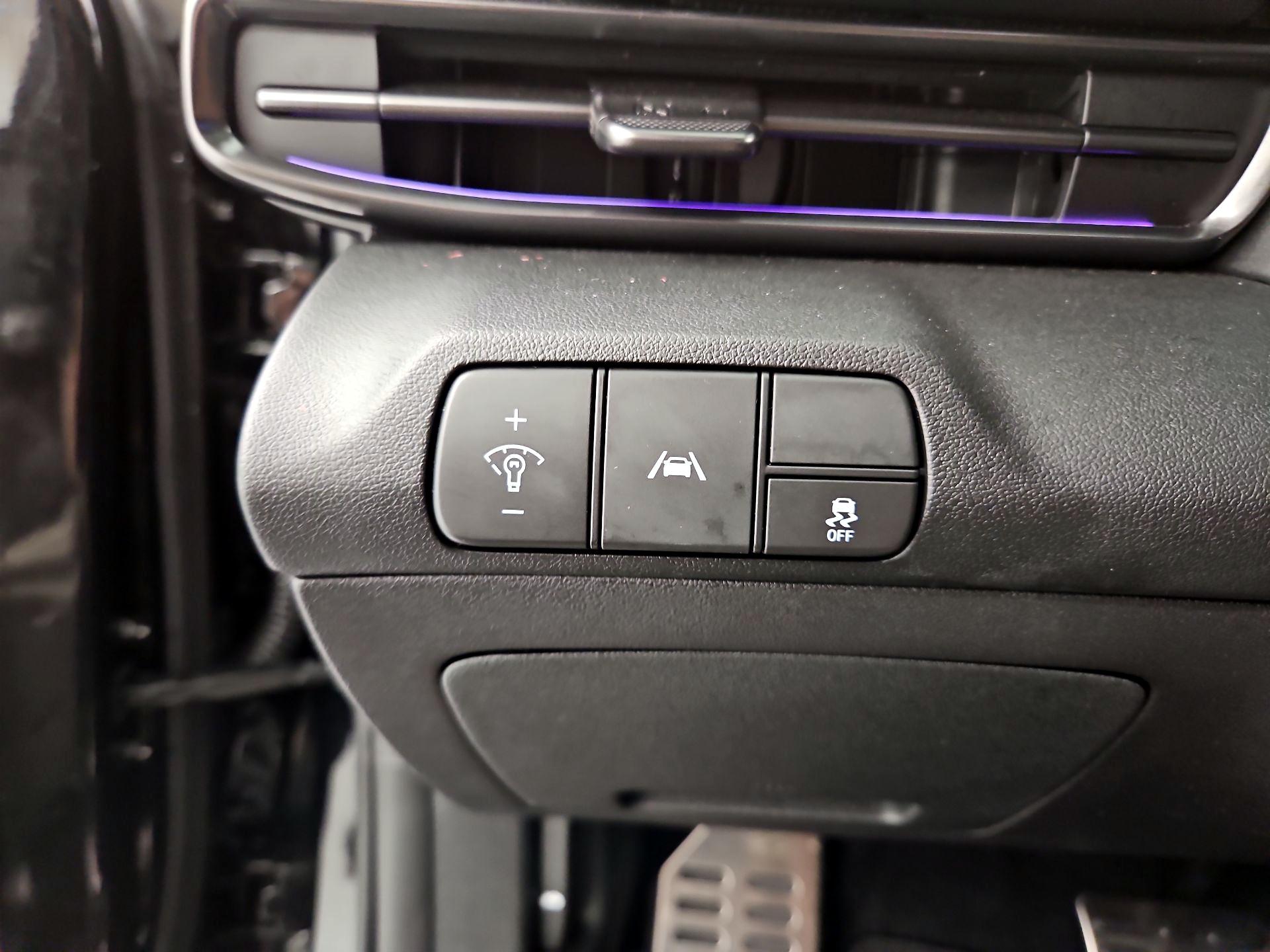 Thumbnail: 2022 Hyundai Elantra - 13