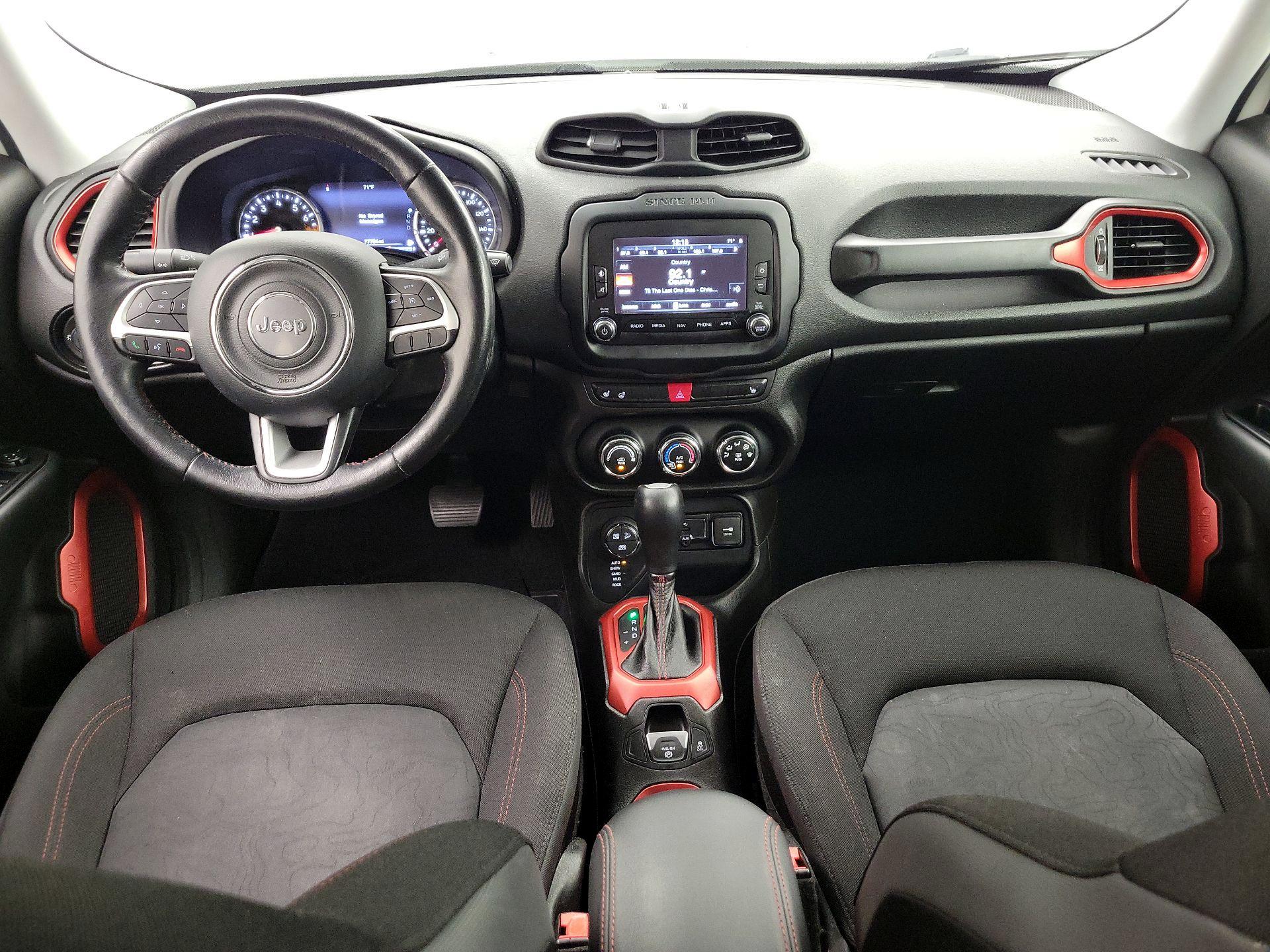 Thumbnail: 2017 Jeep Renegade - 9