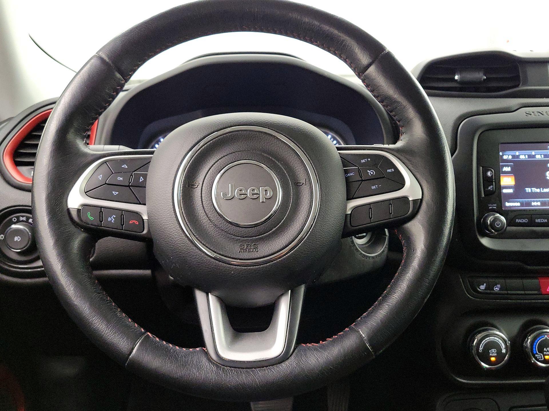 Thumbnail: 2017 Jeep Renegade - 10