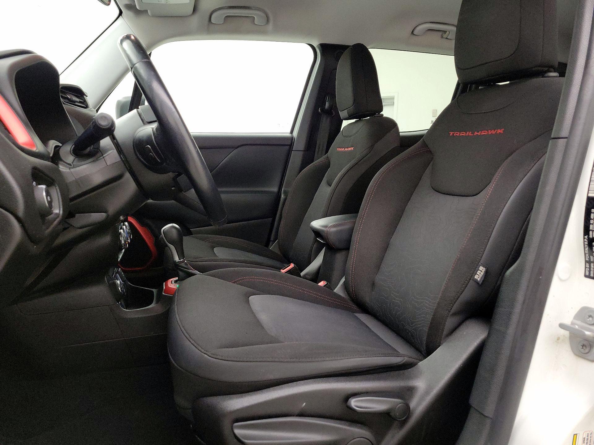 Thumbnail: 2017 Jeep Renegade - 11