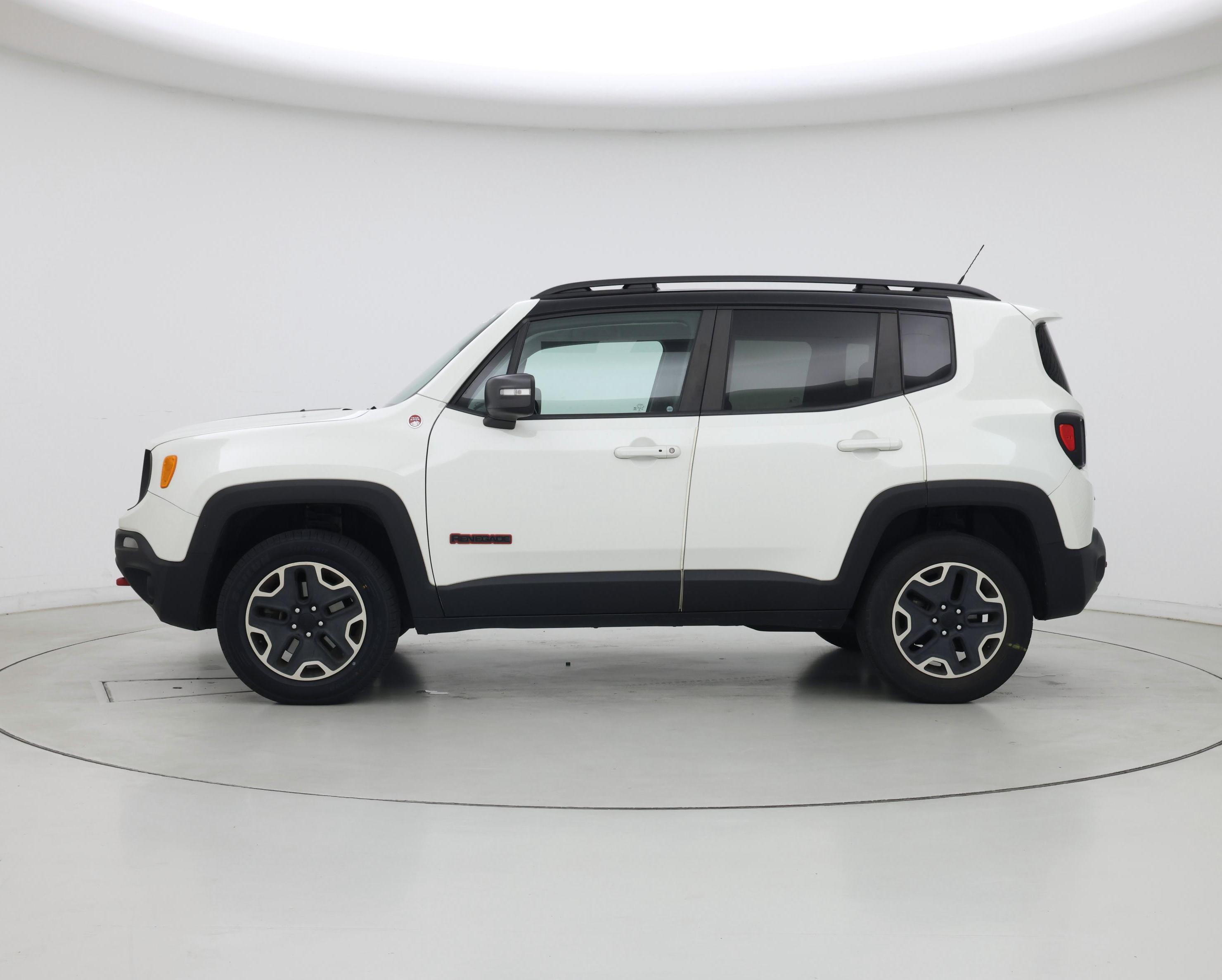Thumbnail: 2017 Jeep Renegade - 3