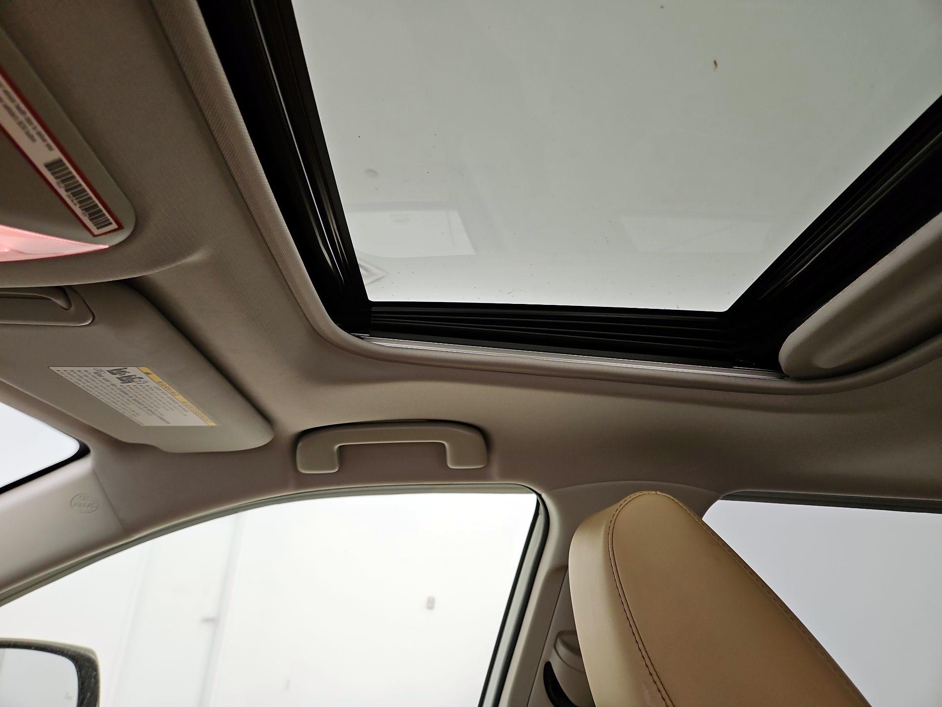 Thumbnail: 2020 Toyota RAV4 - 19