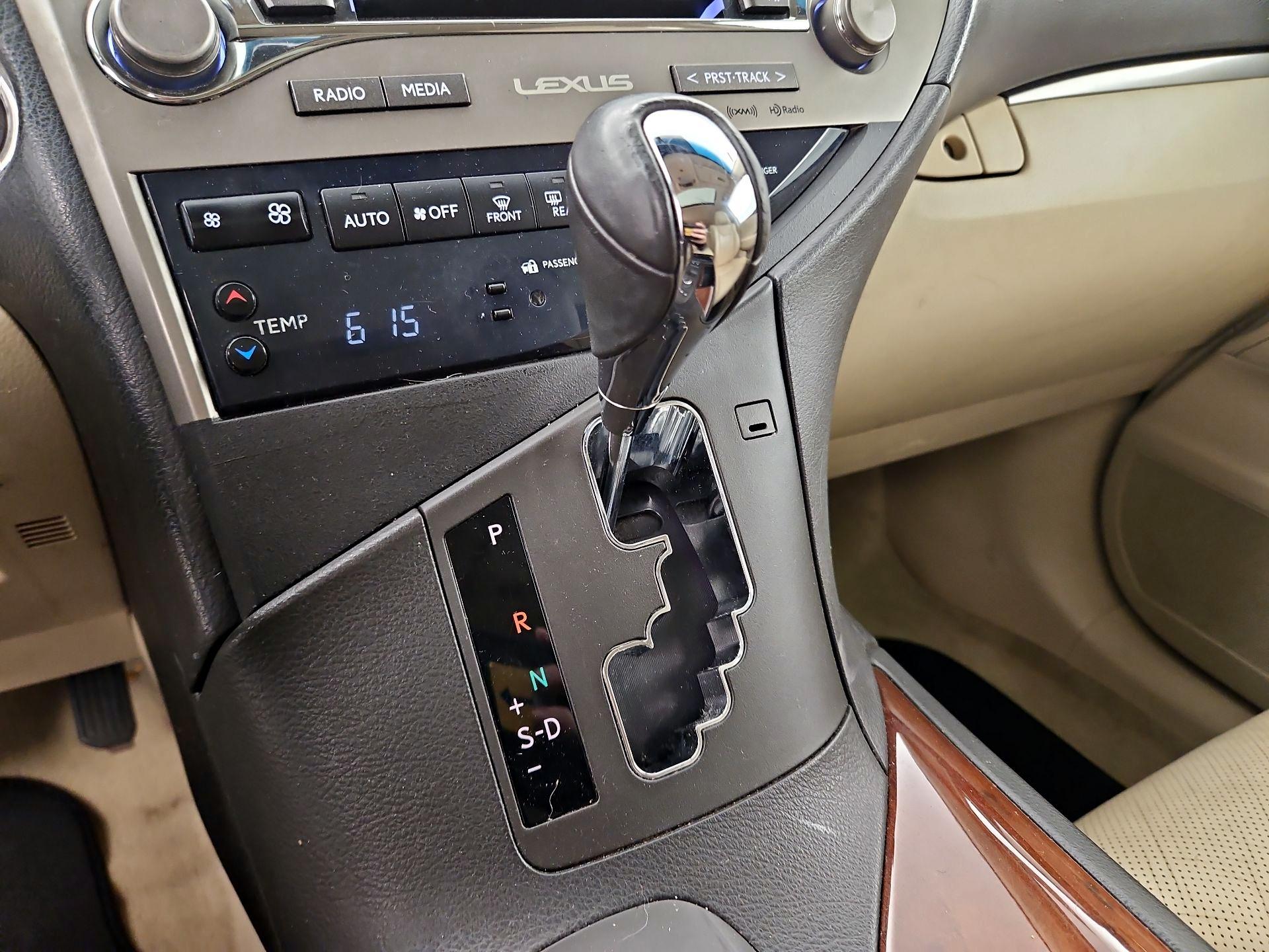 Thumbnail: 2015 Lexus RX - 17