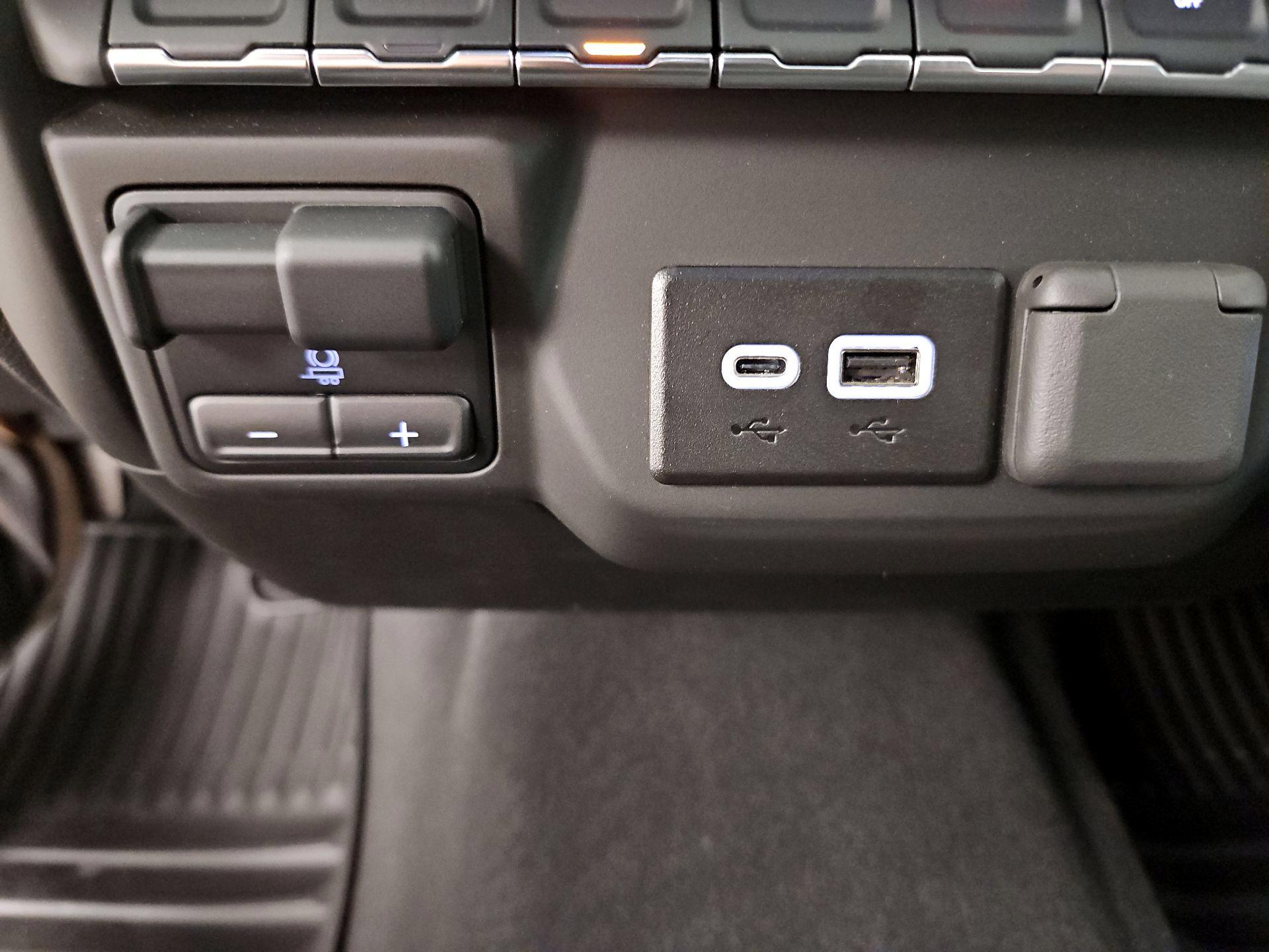 Thumbnail: 2025 Chevrolet Silverado 2500 - 18