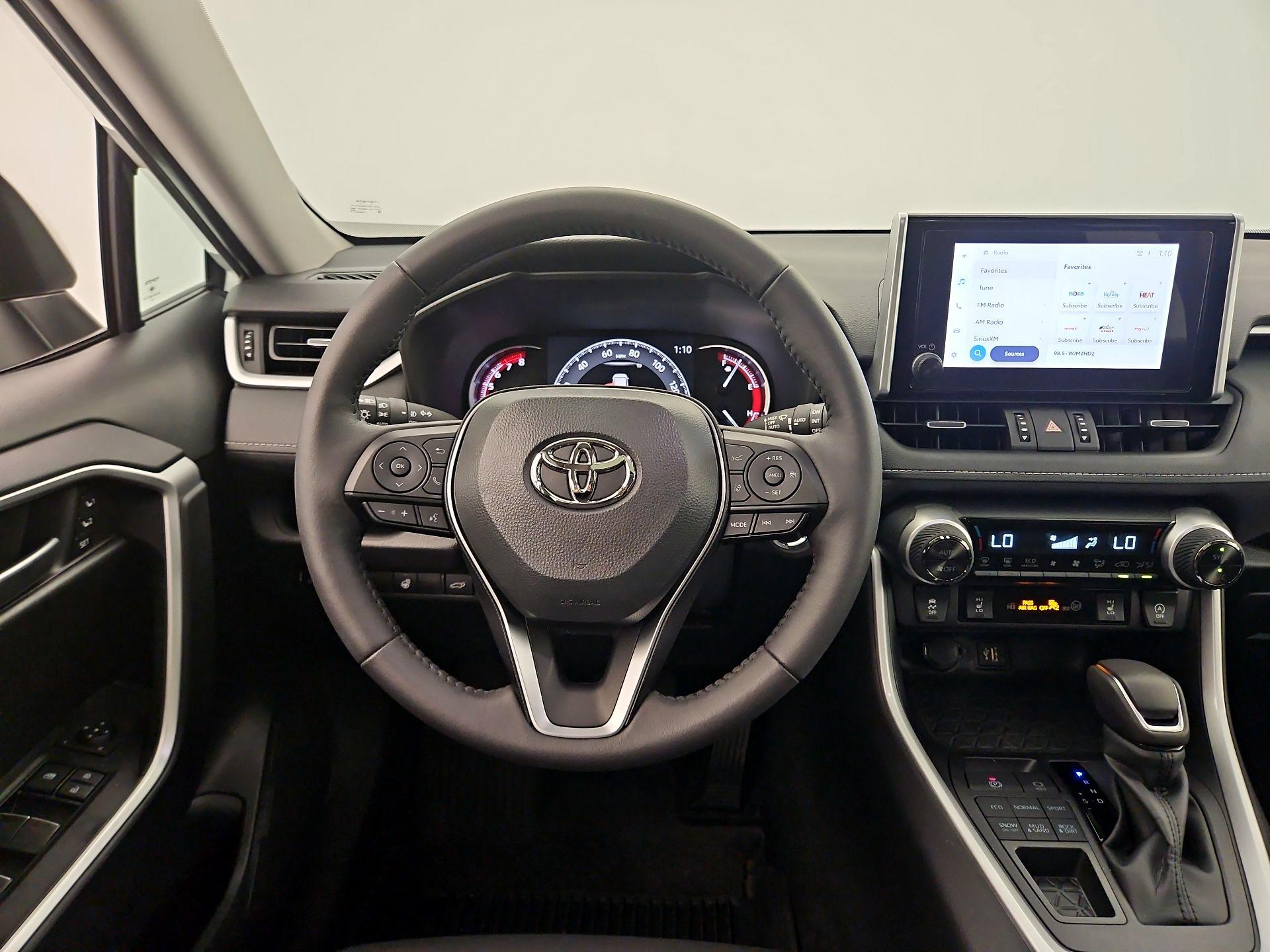 Thumbnail: 2025 Toyota RAV4 - 10