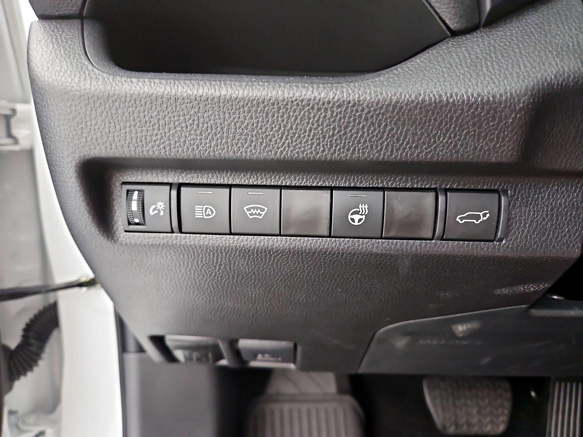 Thumbnail: 2025 Toyota RAV4 - 13