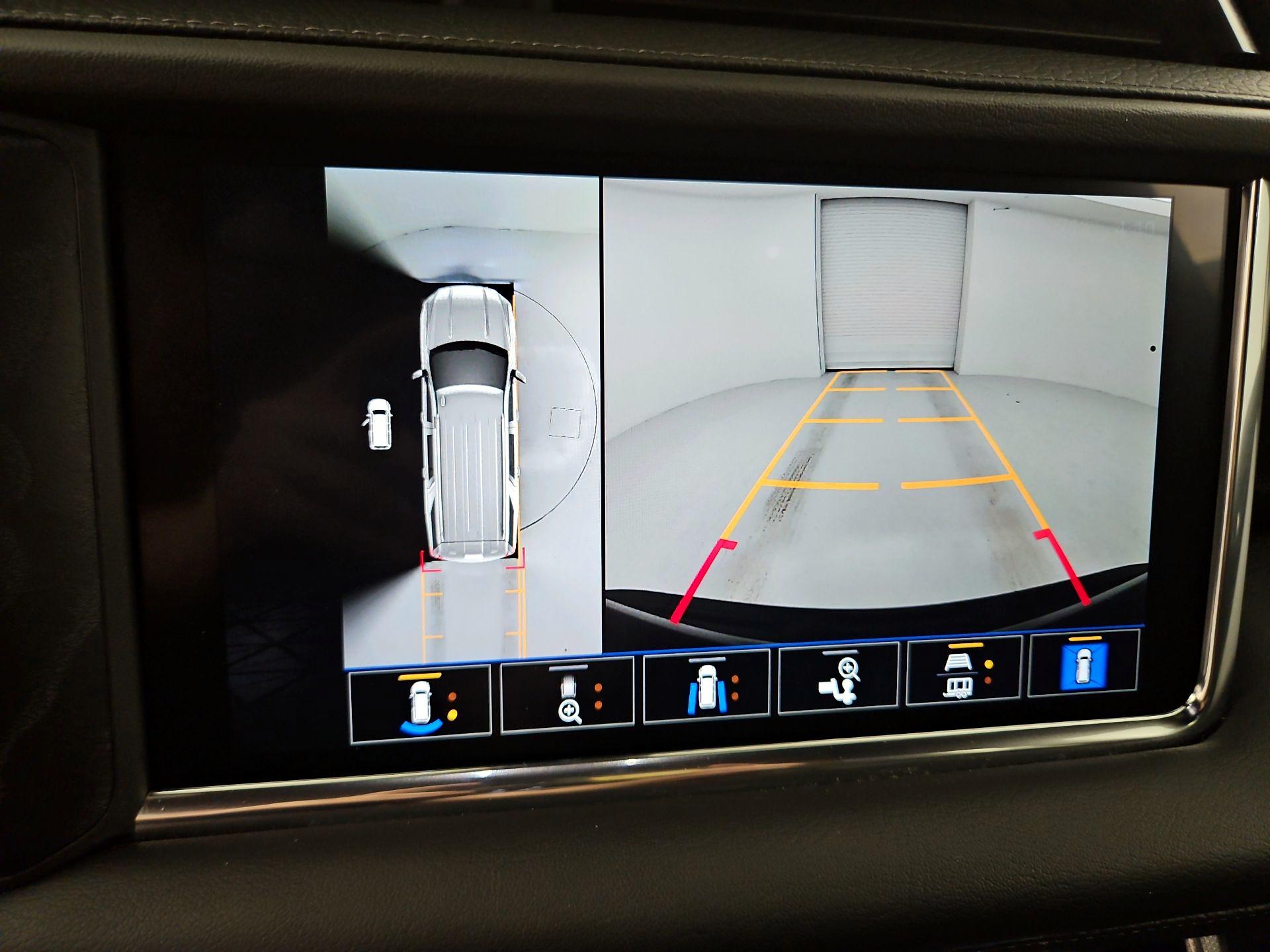 Thumbnail: 2022 GMC Yukon XL - 14