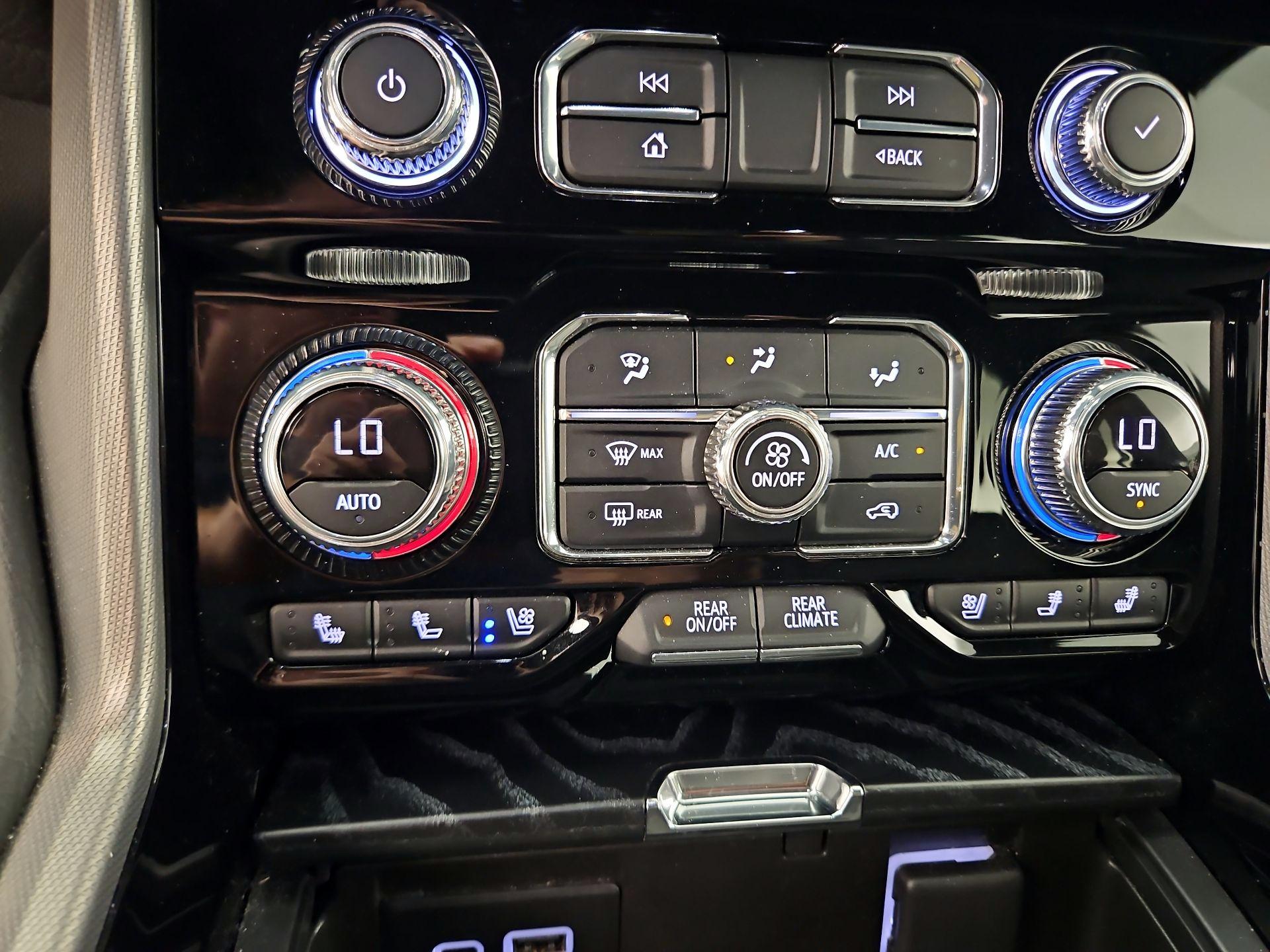 Thumbnail: 2022 GMC Yukon XL - 16