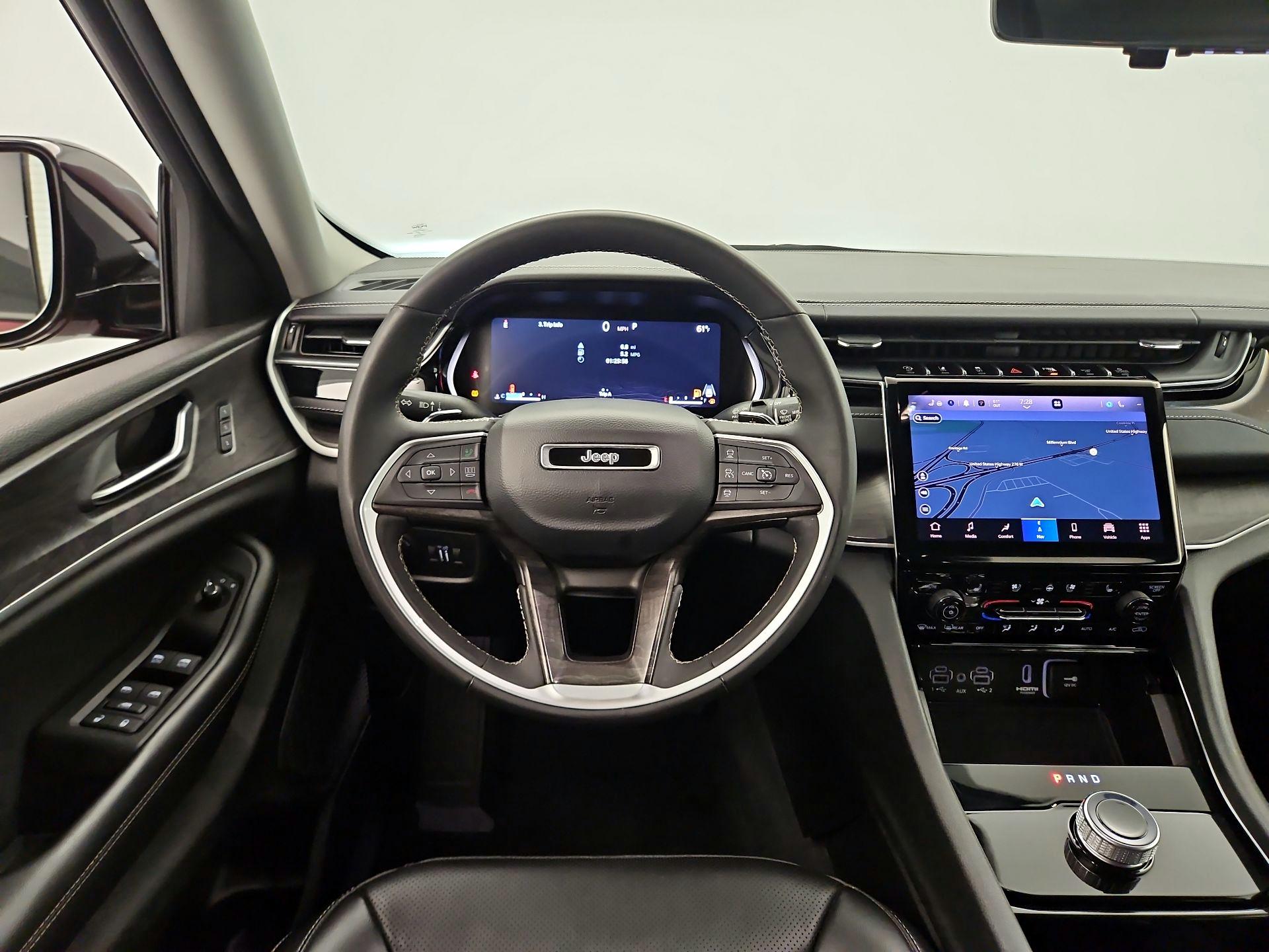 Thumbnail: 2023 Jeep Grand Cherokee - 10