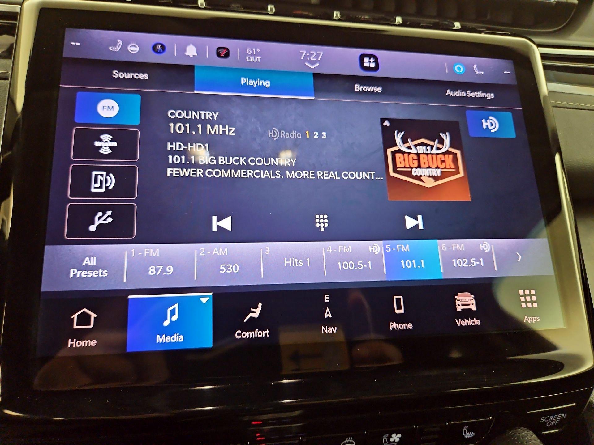 Thumbnail: 2023 Jeep Grand Cherokee - 16