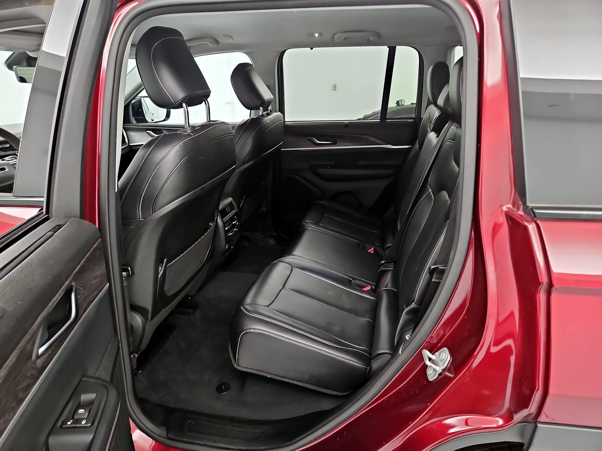 Thumbnail: 2023 Jeep Grand Cherokee - 20