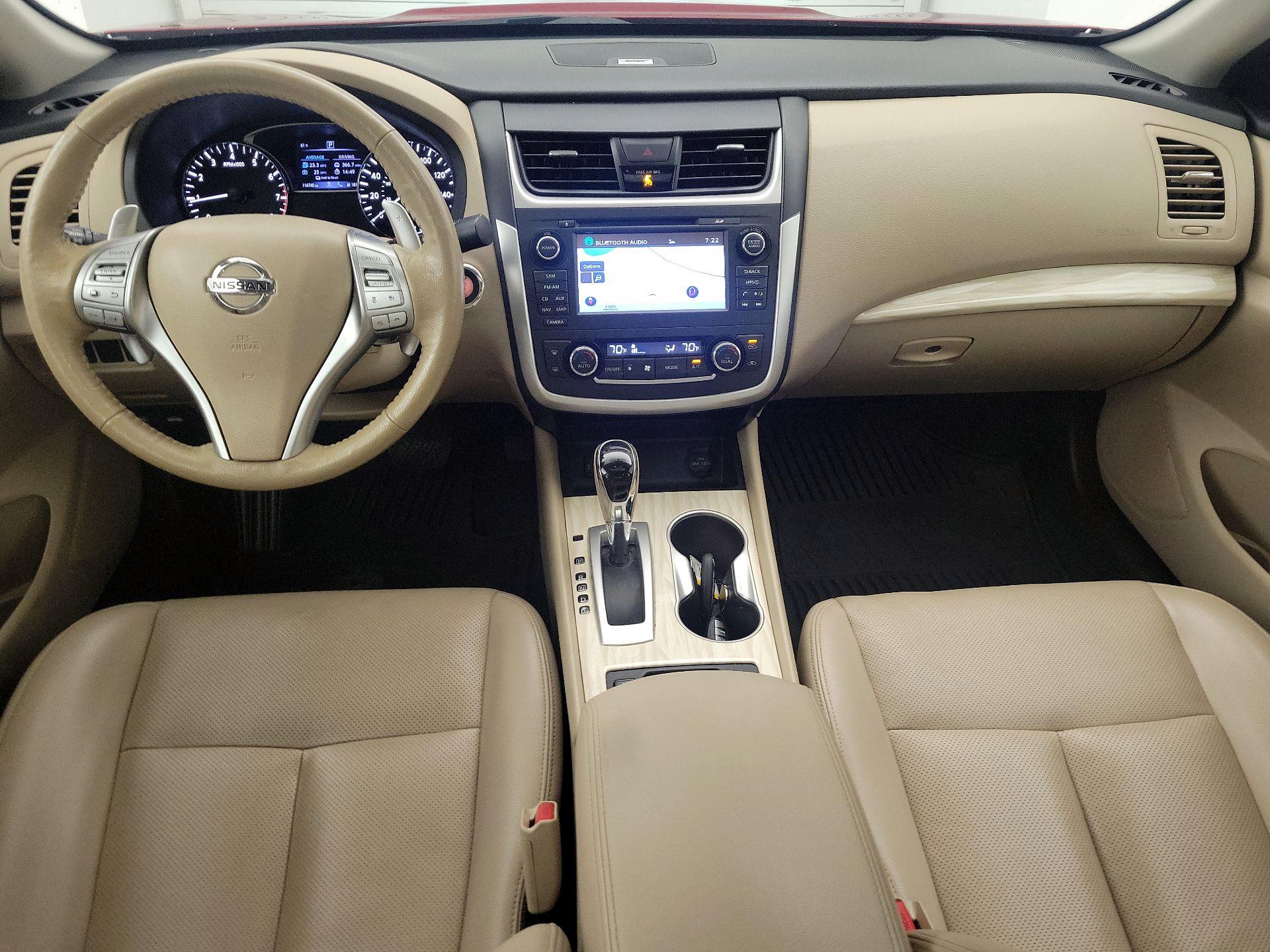 Thumbnail: 2017 Nissan Altima - 9