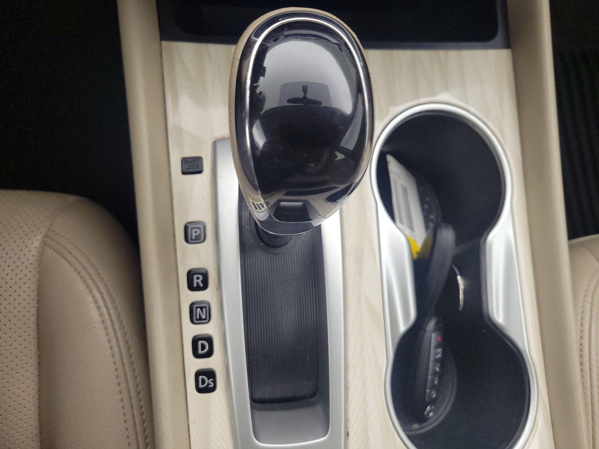 Thumbnail: 2017 Nissan Altima - 18