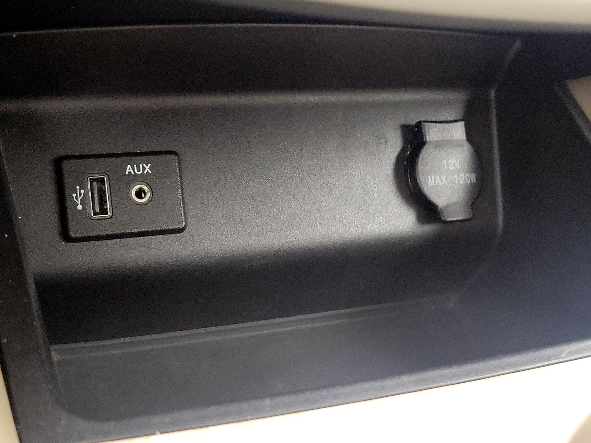 Thumbnail: 2017 Nissan Altima - 19