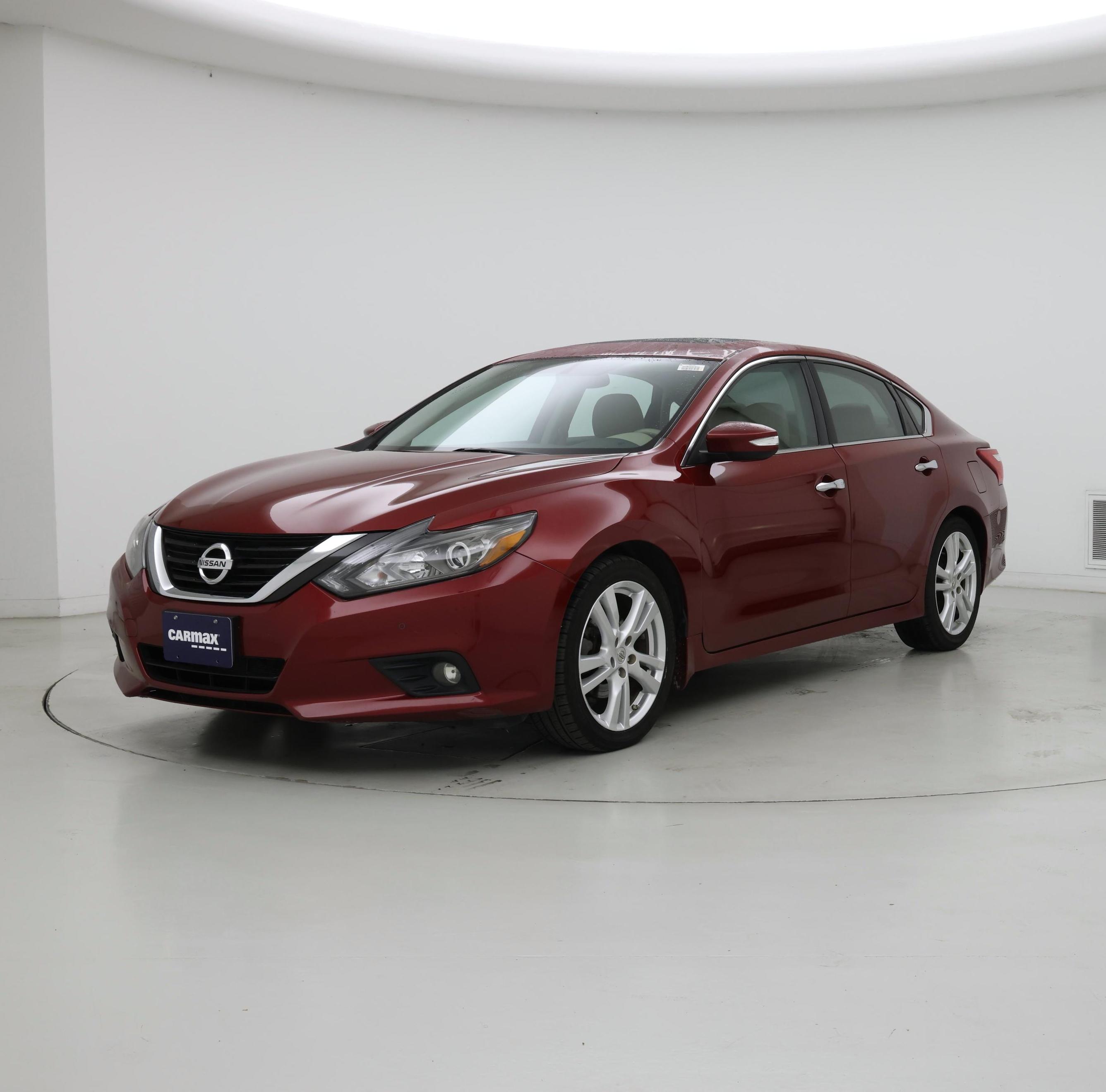 Thumbnail: 2017 Nissan Altima - 4