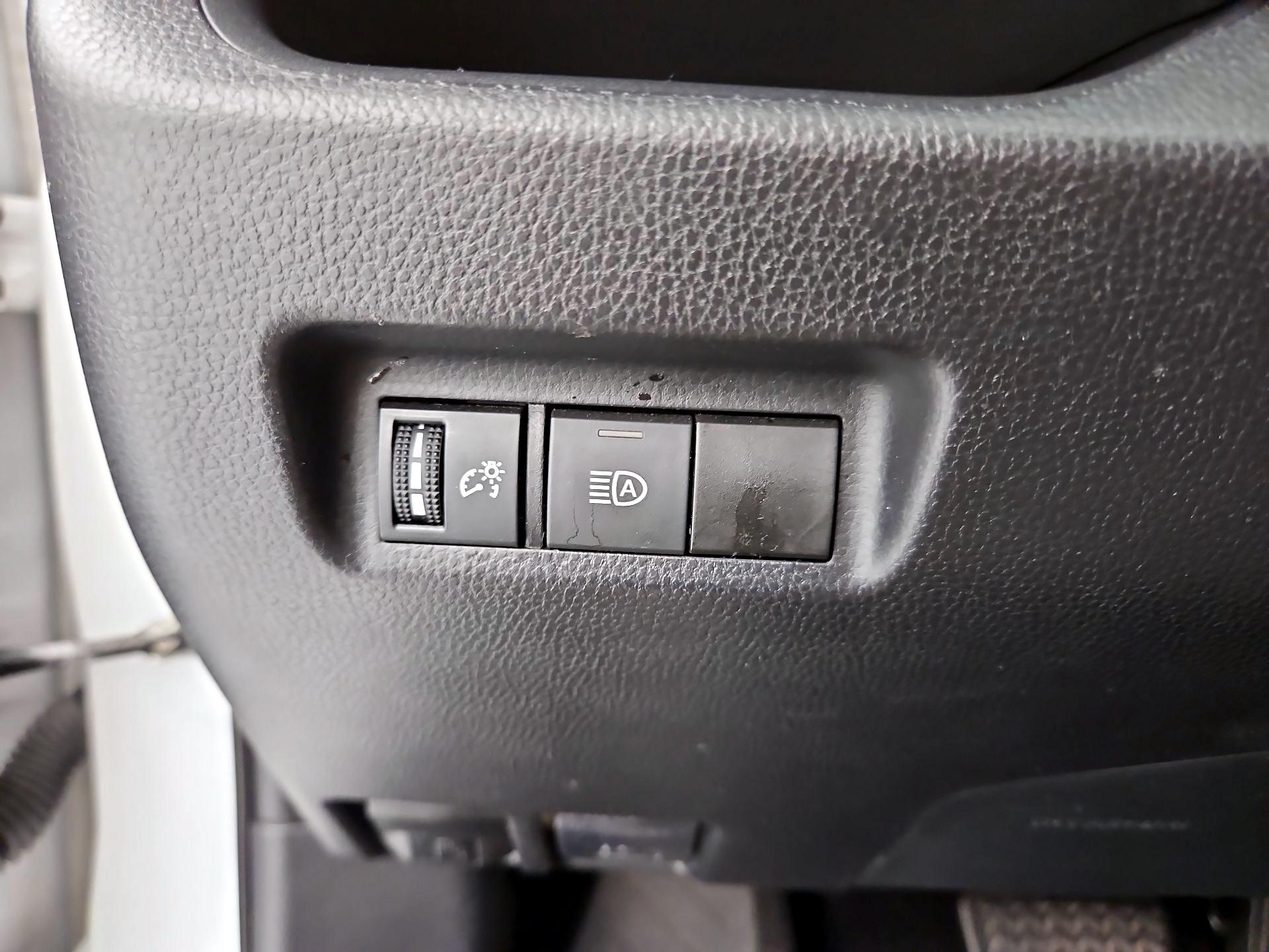 Thumbnail: 2019 Toyota RAV4 - 13