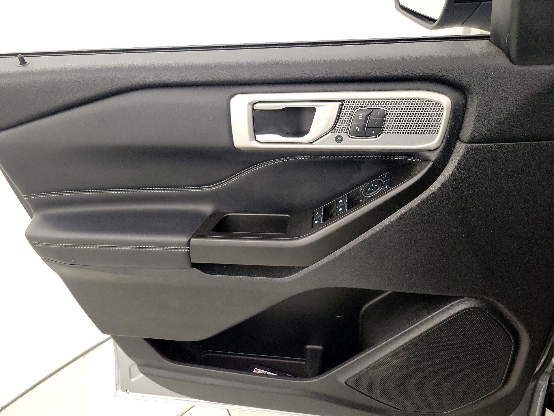 Thumbnail: 2020 Ford Explorer - 12