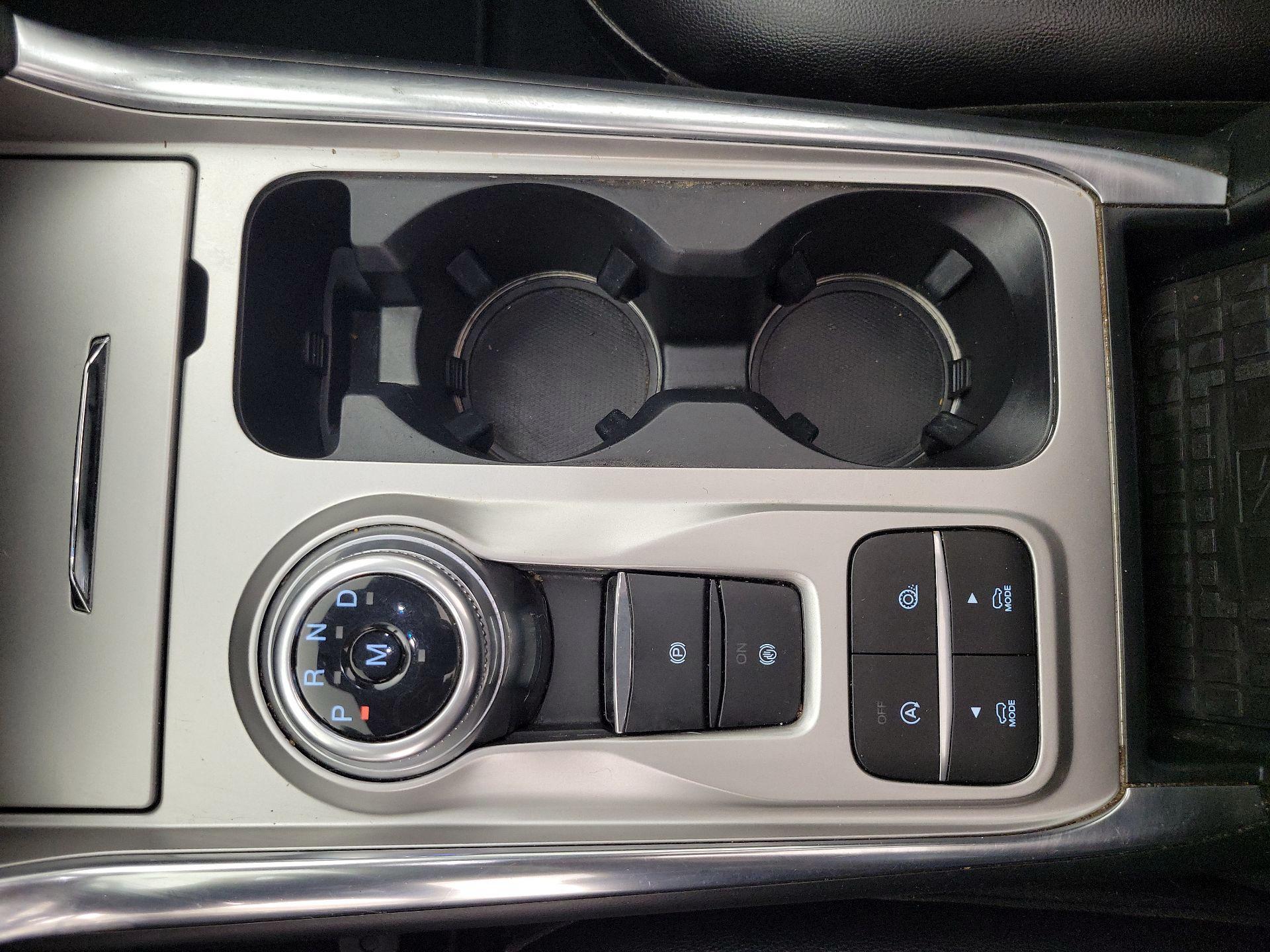 Thumbnail: 2020 Ford Explorer - 18