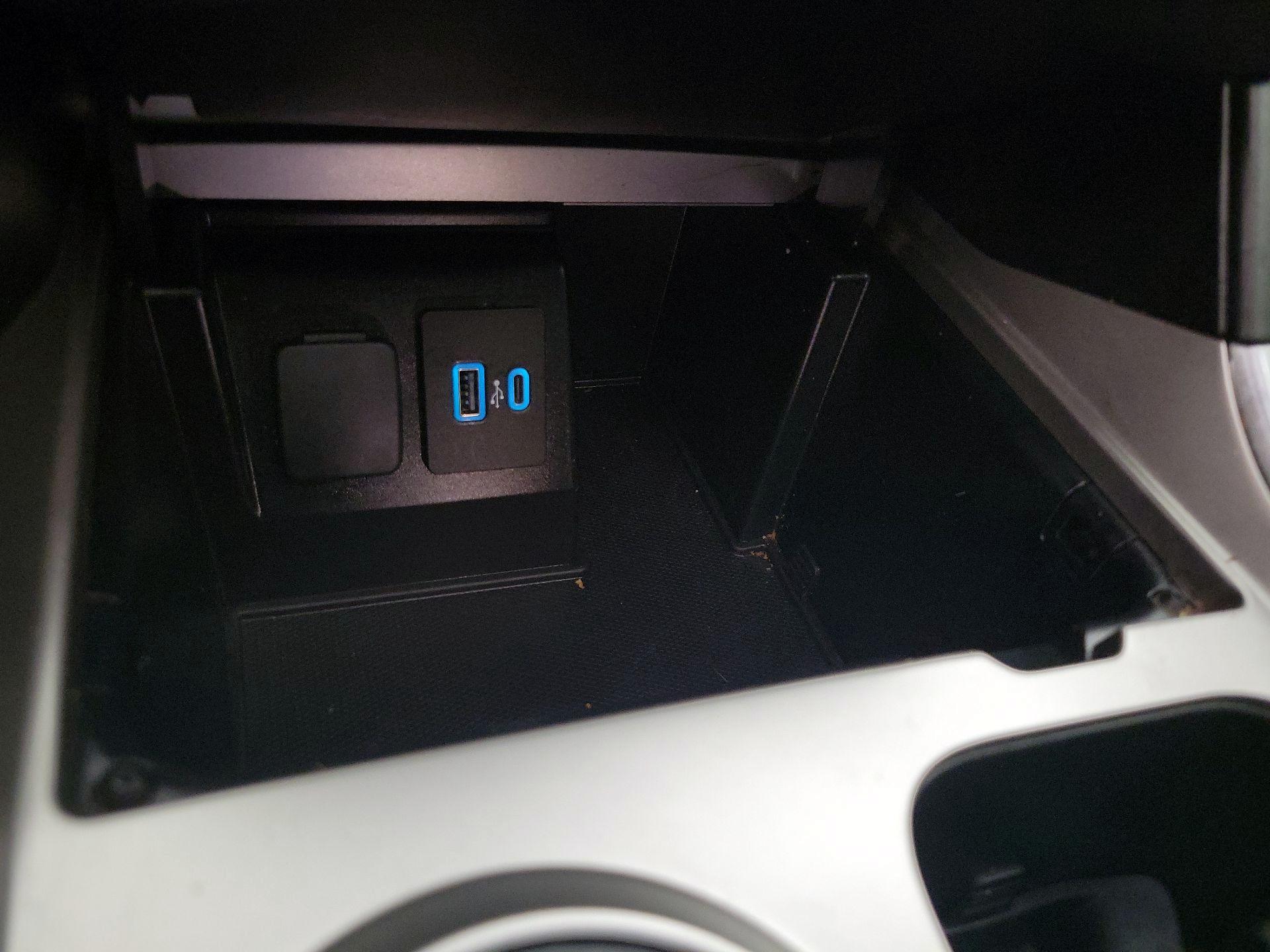 Thumbnail: 2020 Ford Explorer - 19