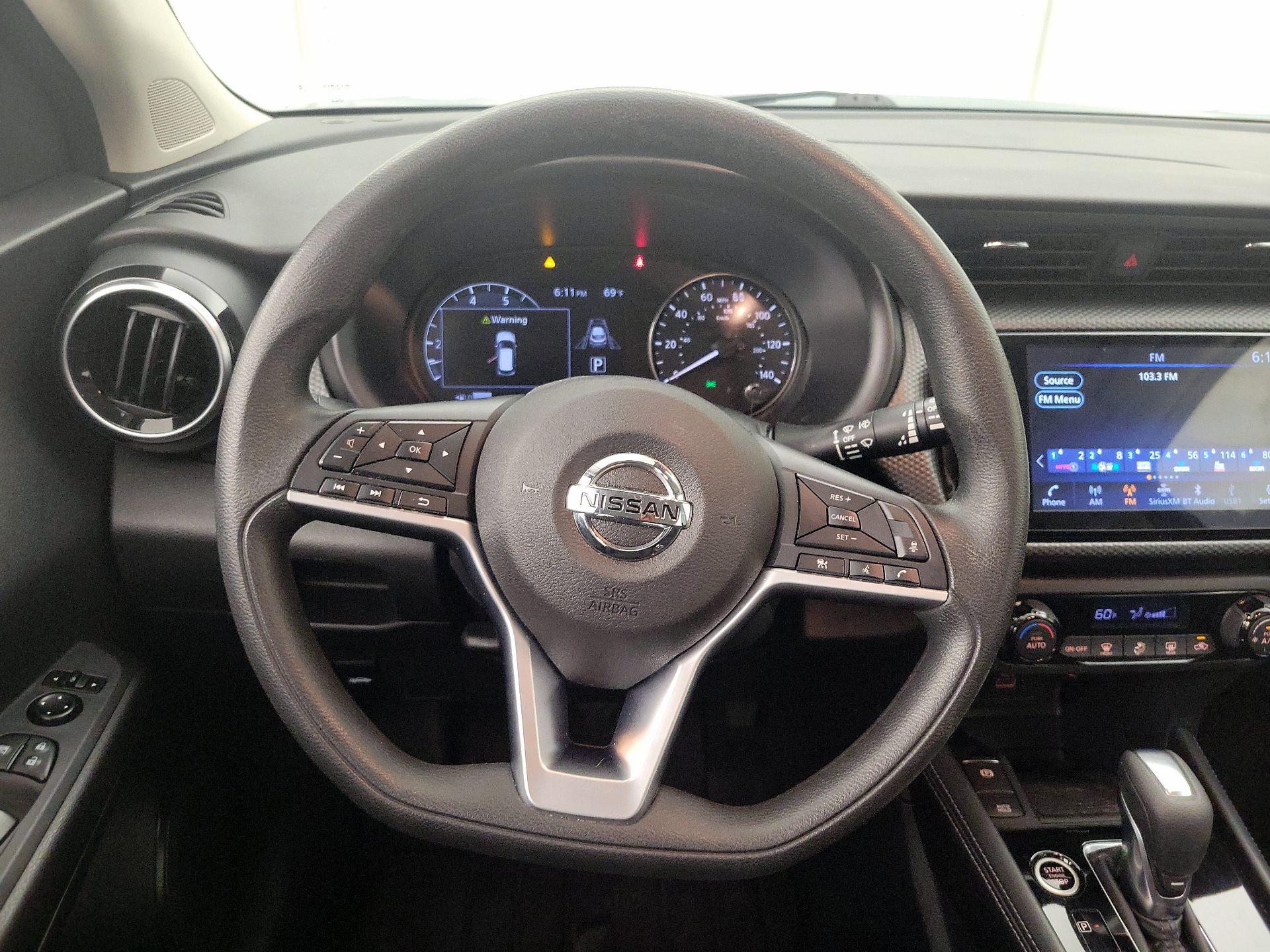 Thumbnail: 2021 Nissan Kicks - 10