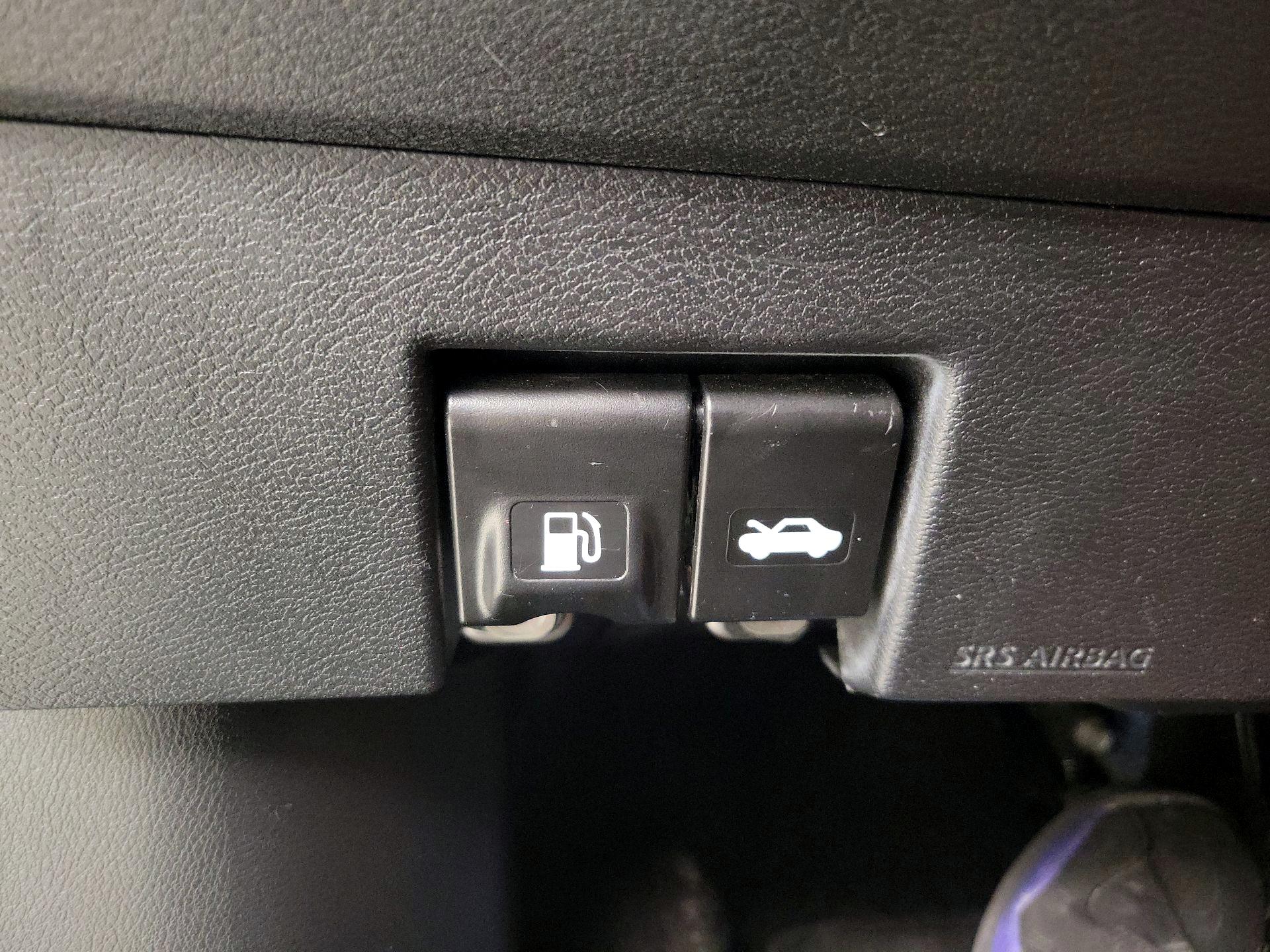 Thumbnail: 2021 Nissan Kicks - 13