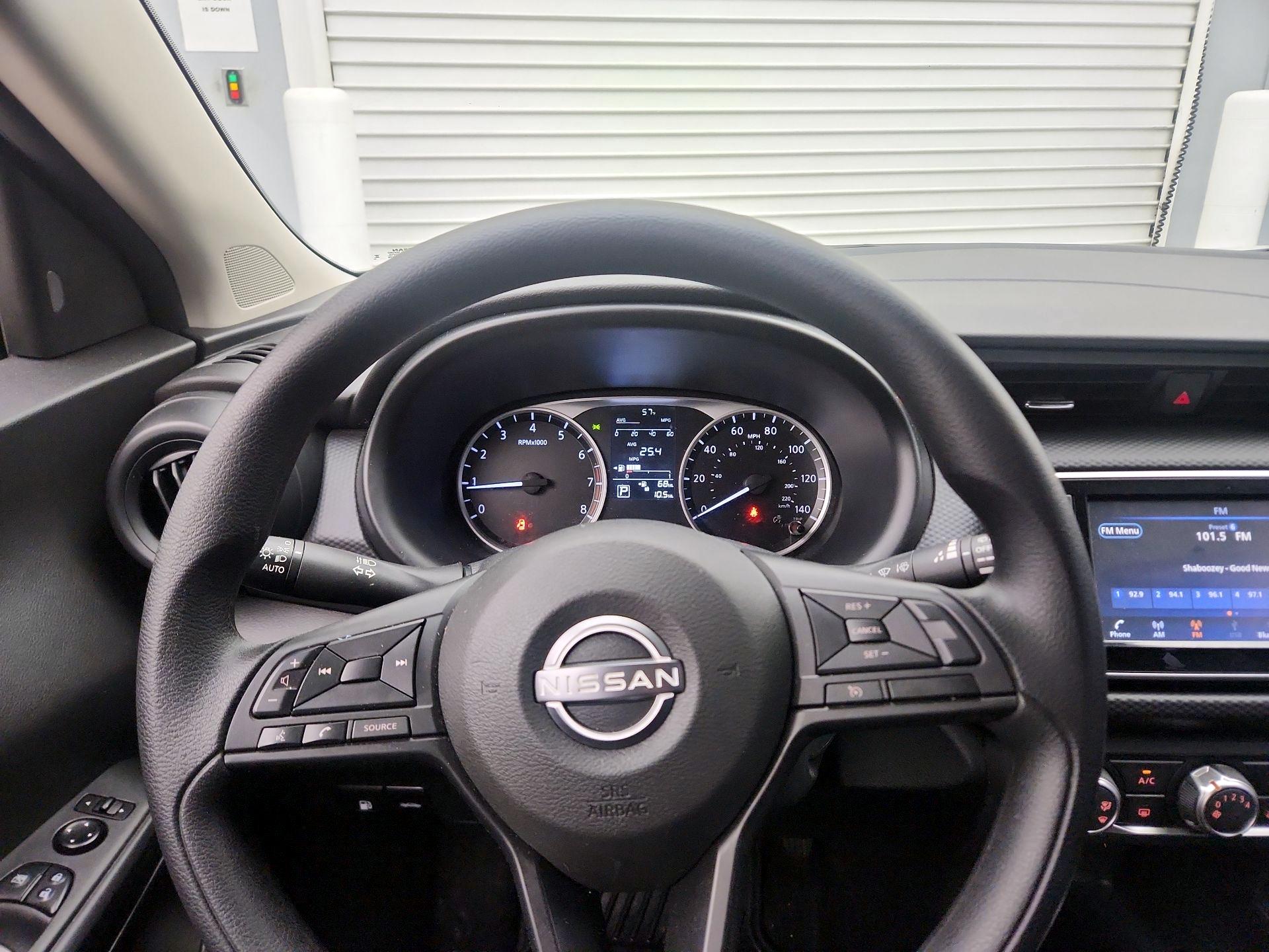 Thumbnail: 2025 Nissan Kicks - 10