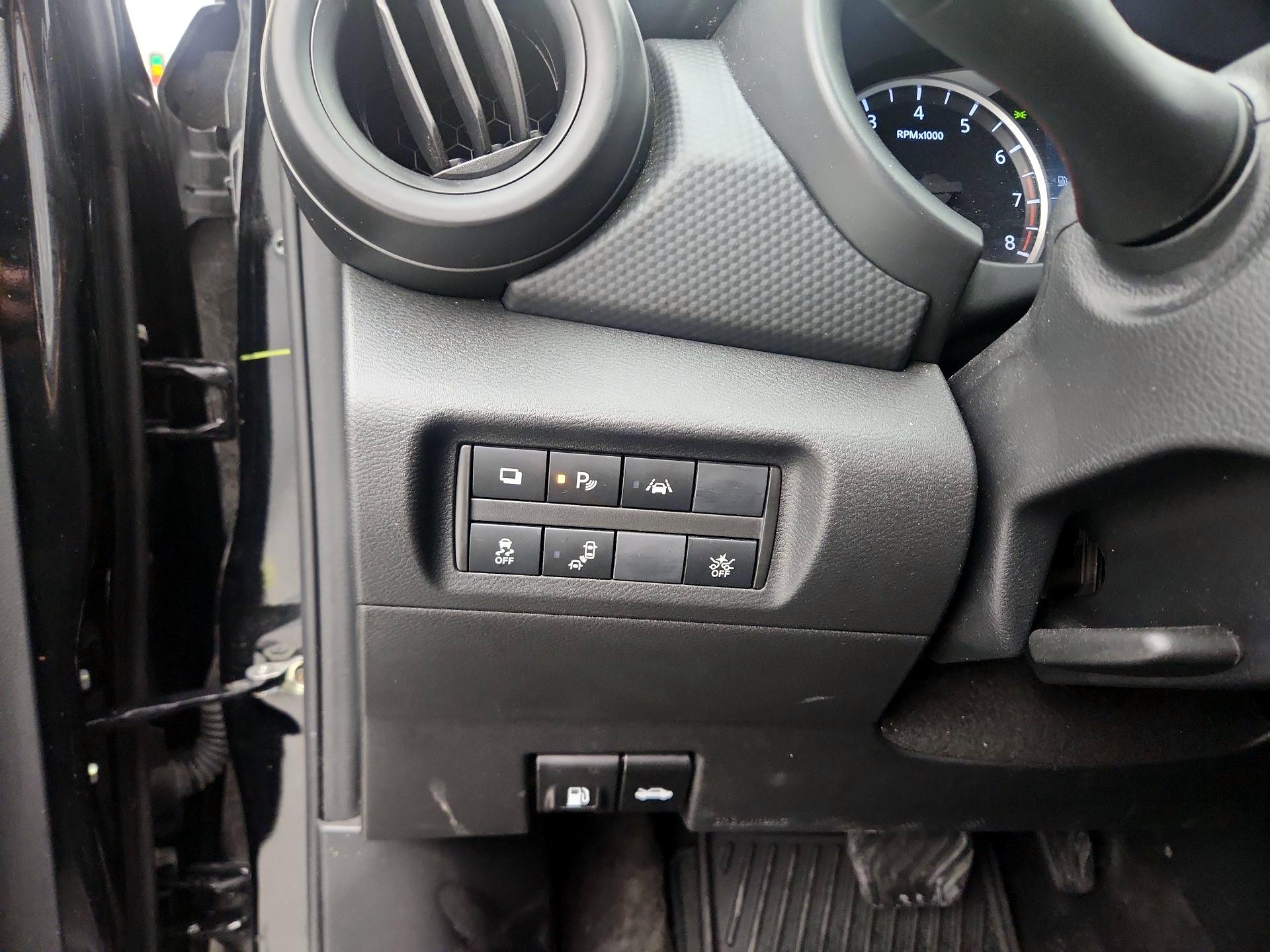 Thumbnail: 2025 Nissan Kicks - 13