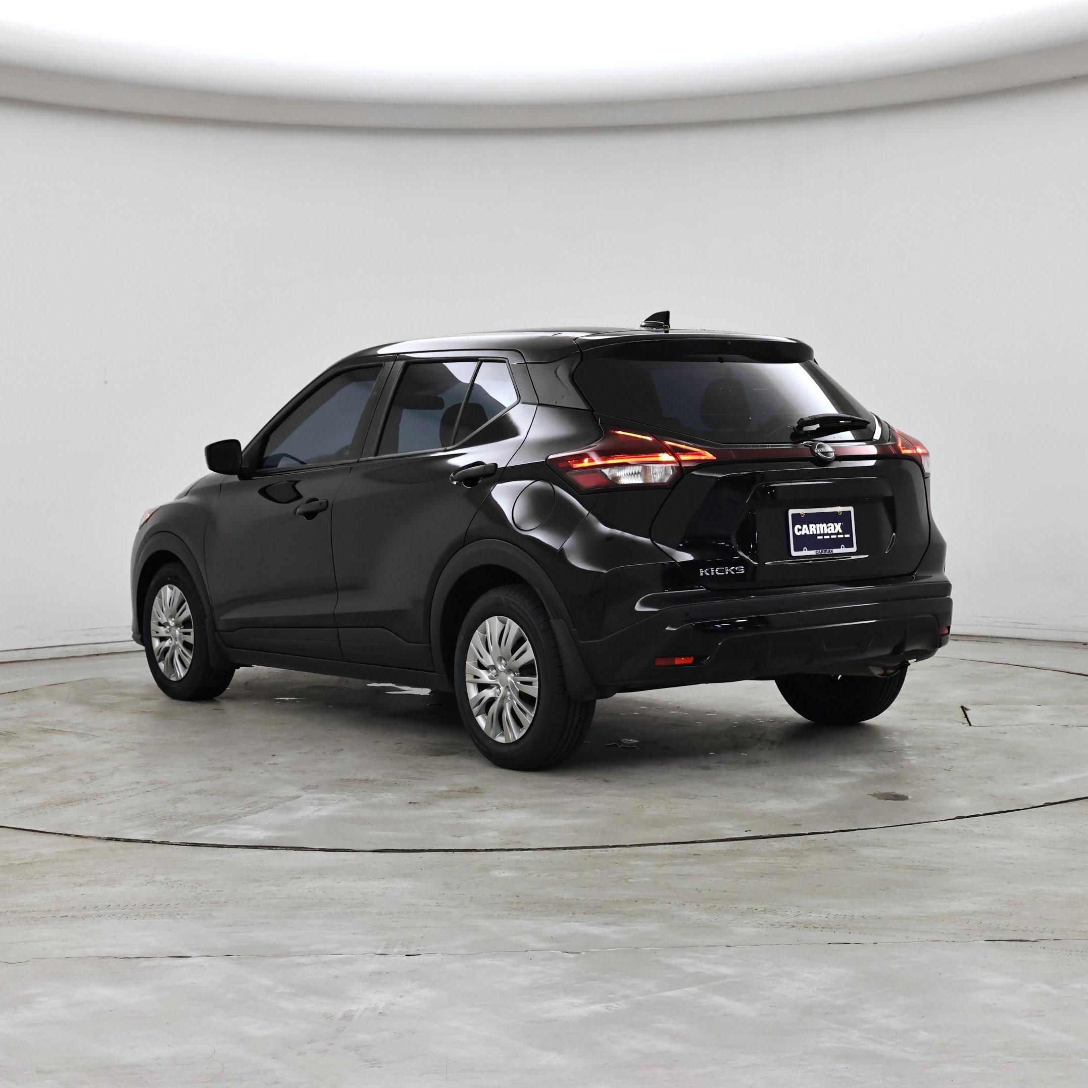 Thumbnail: 2025 Nissan Kicks - 2