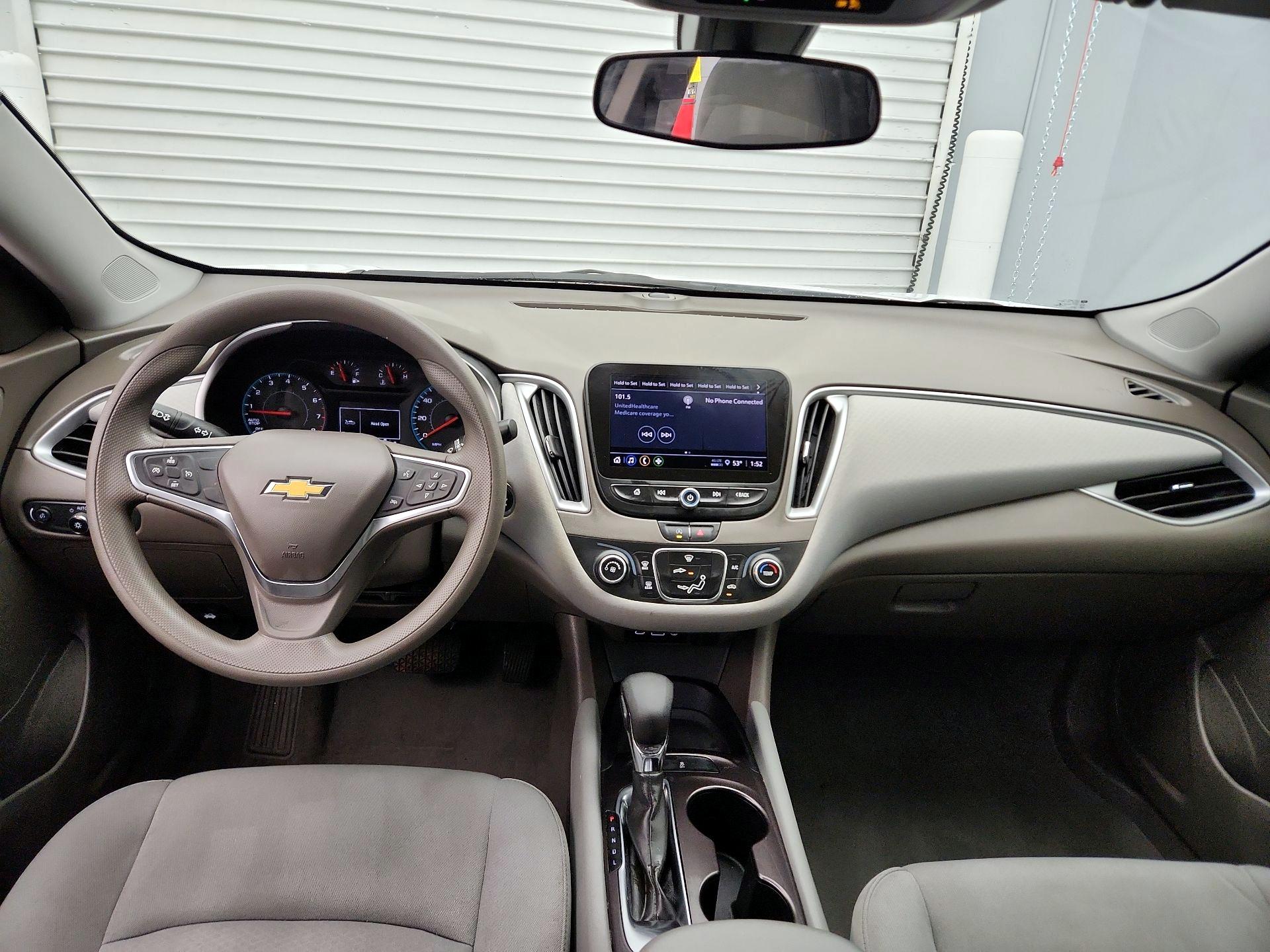 Thumbnail: 2022 Chevrolet Malibu - 9