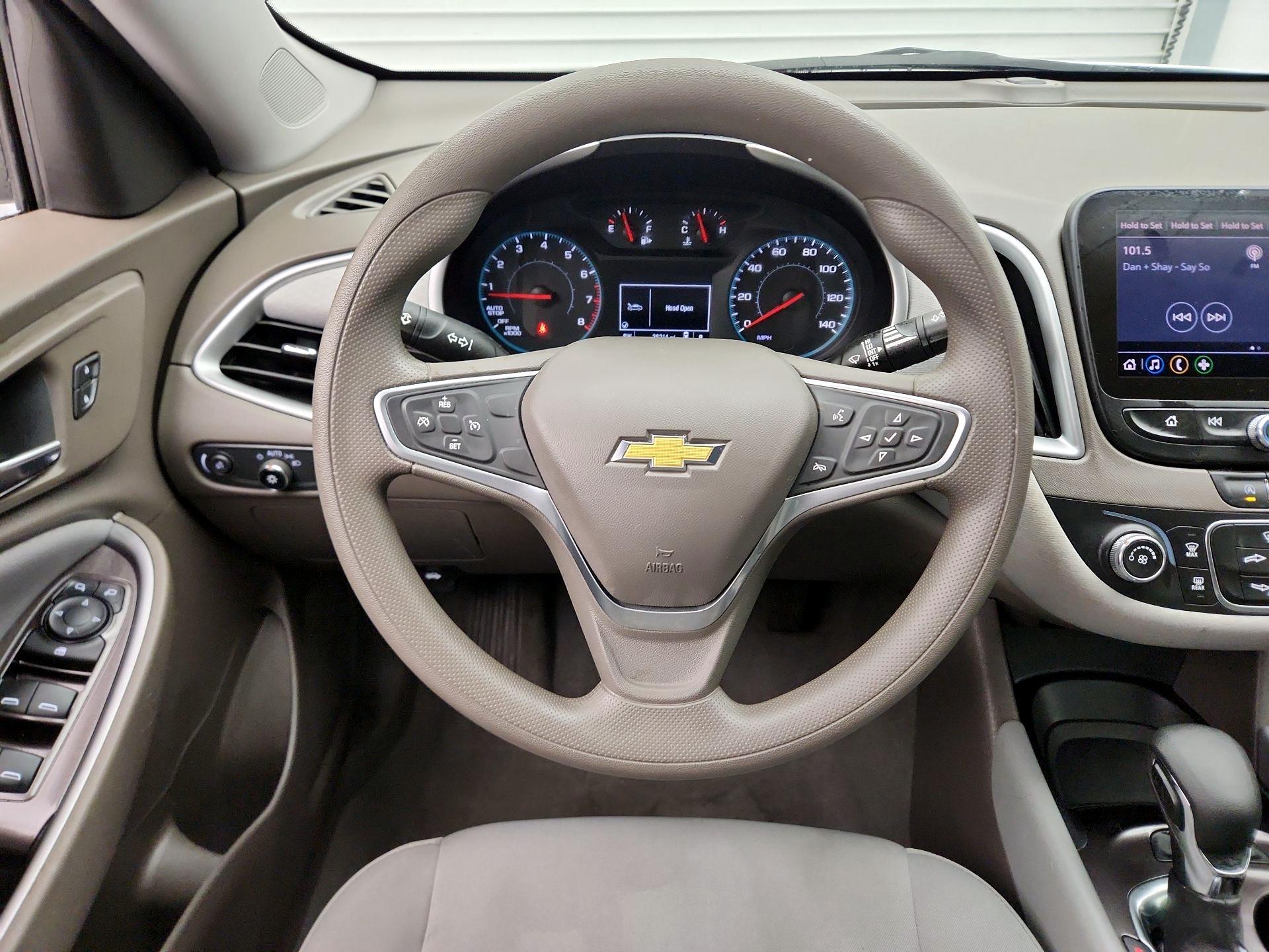 Thumbnail: 2022 Chevrolet Malibu - 10