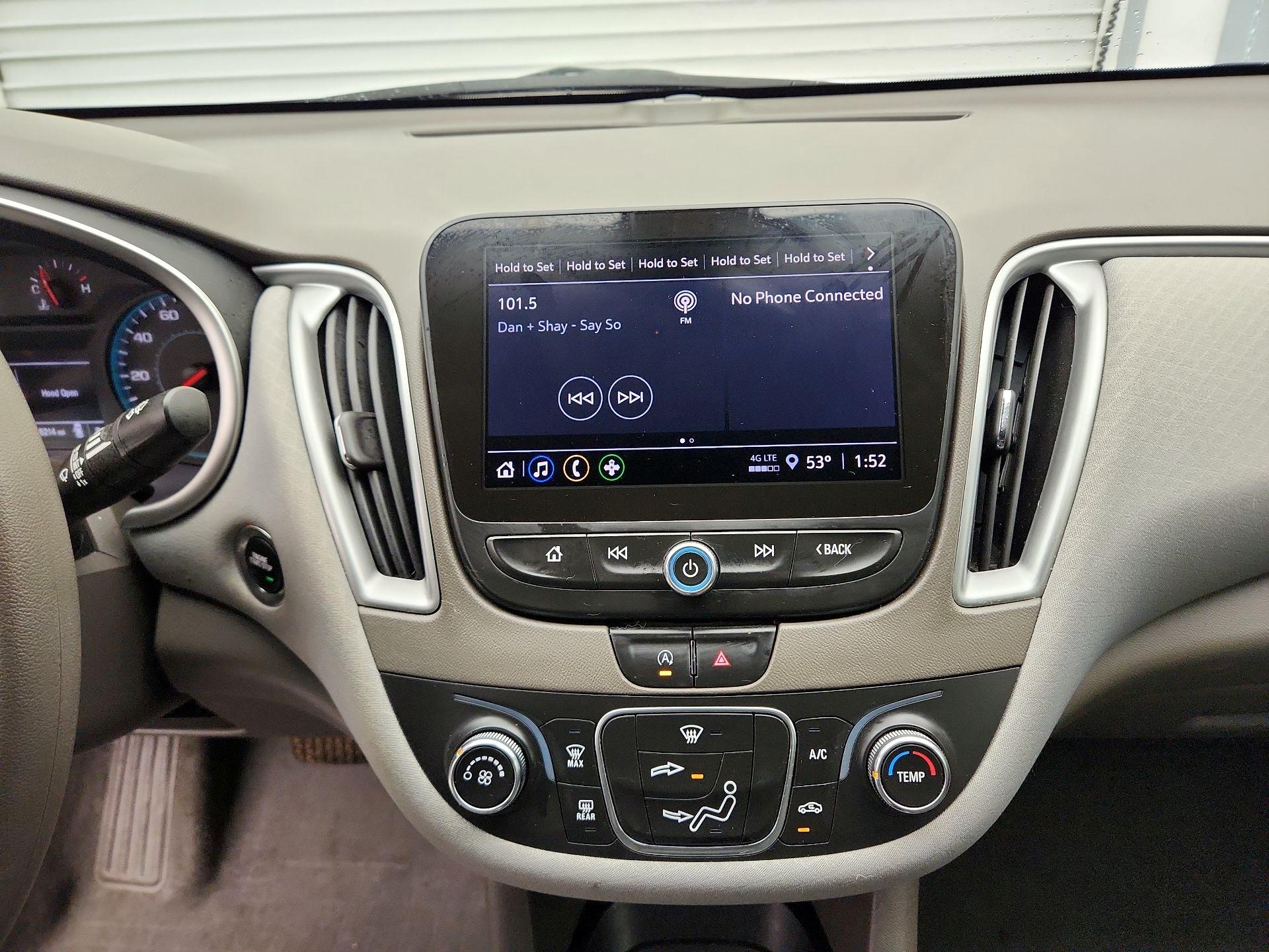 Thumbnail: 2022 Chevrolet Malibu - 15