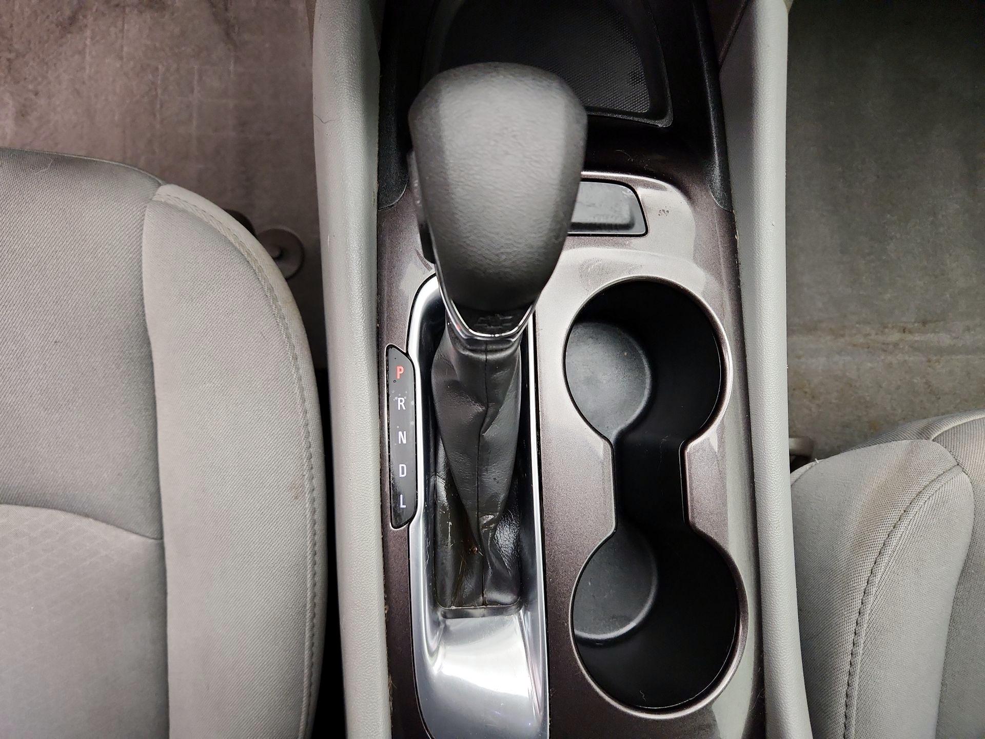 Thumbnail: 2022 Chevrolet Malibu - 17