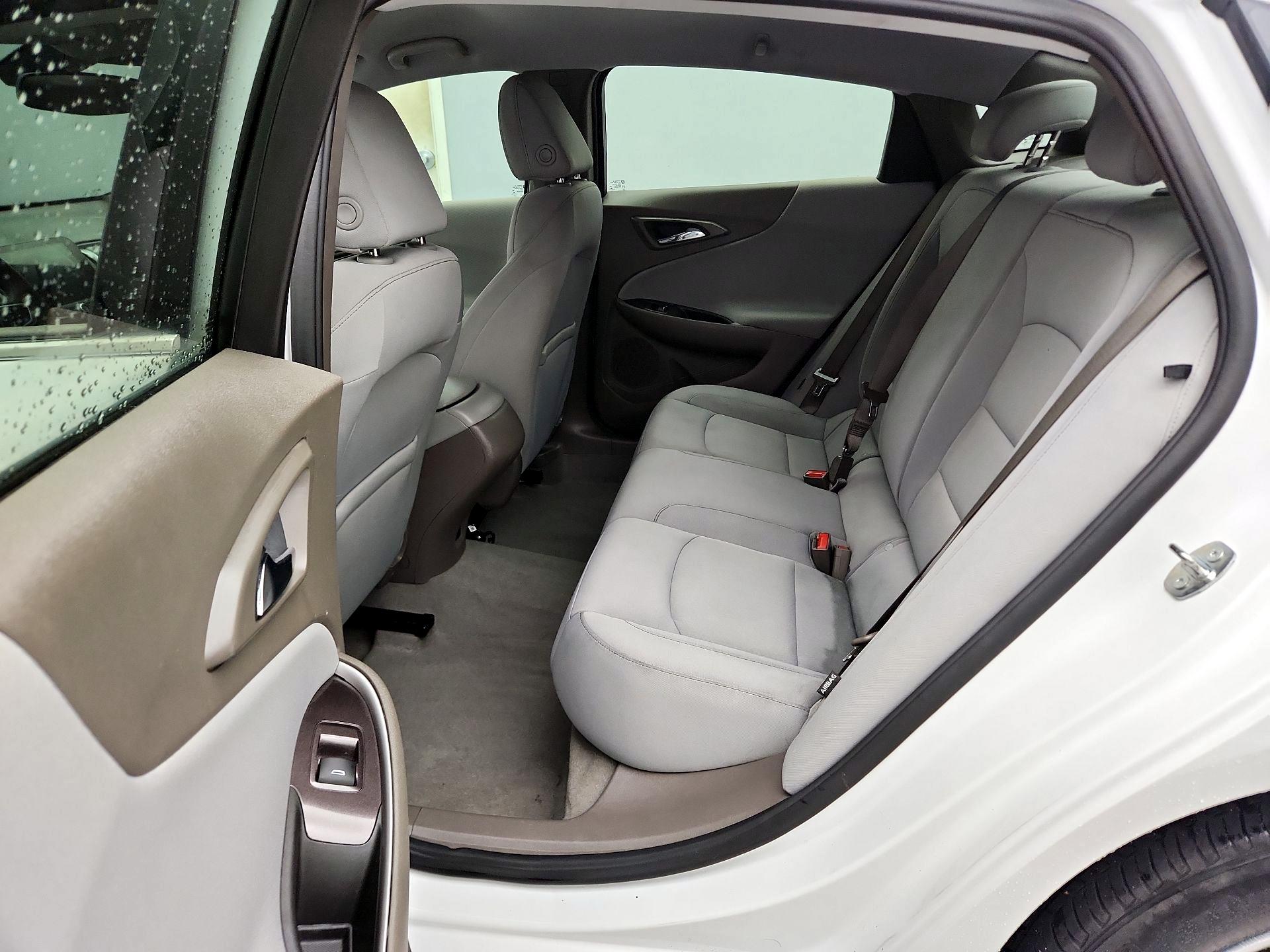 Thumbnail: 2022 Chevrolet Malibu - 19