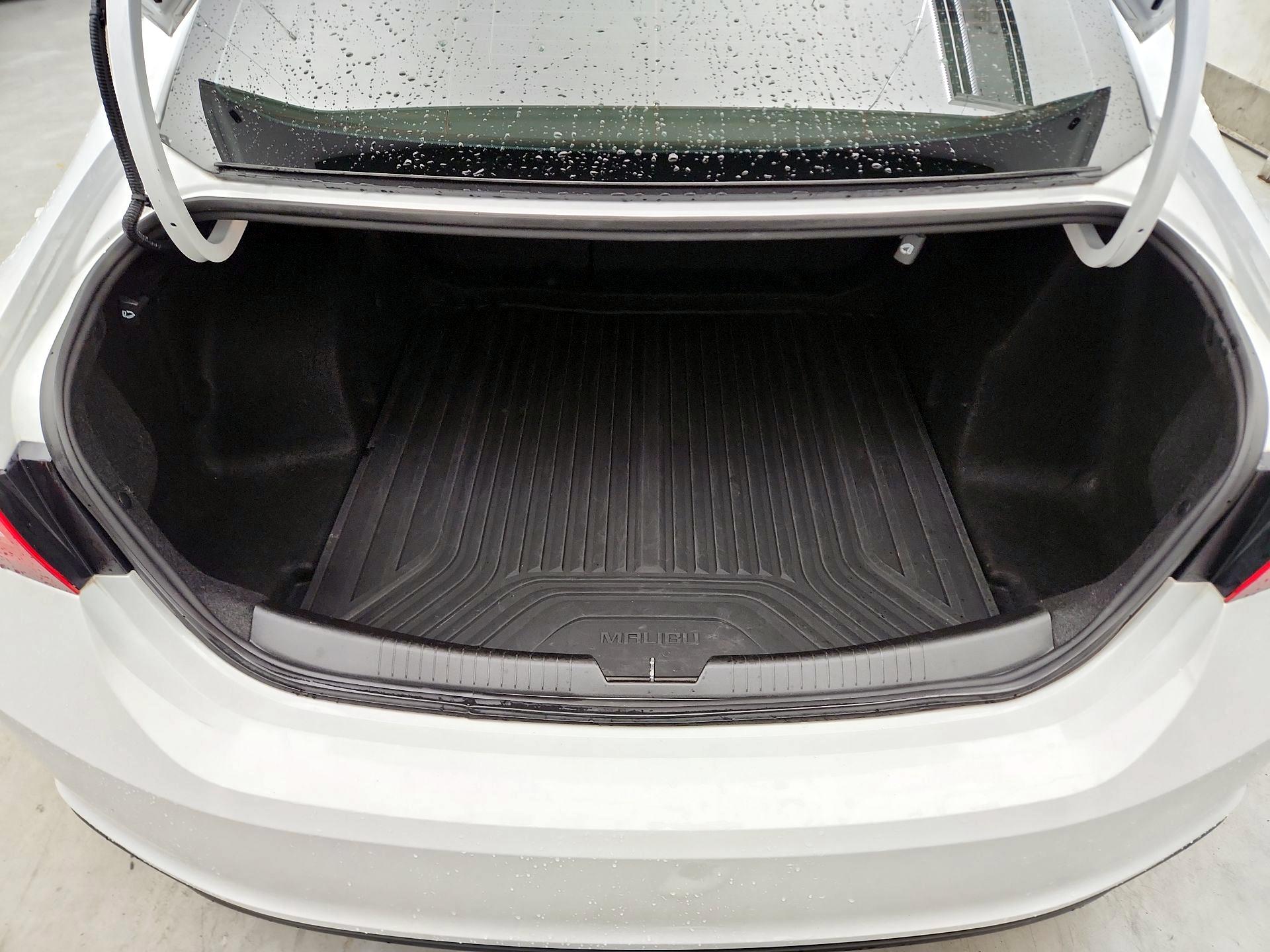 Thumbnail: 2022 Chevrolet Malibu - 20