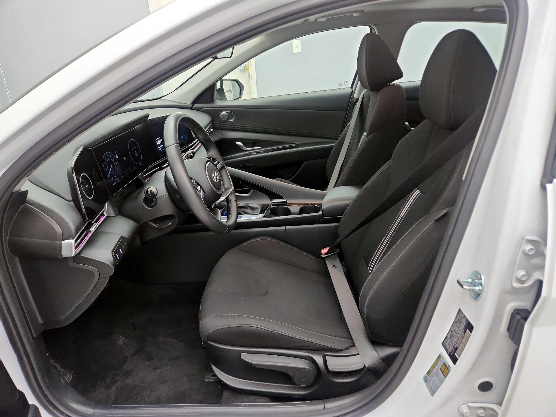 Thumbnail: 2025 Hyundai Elantra - 11