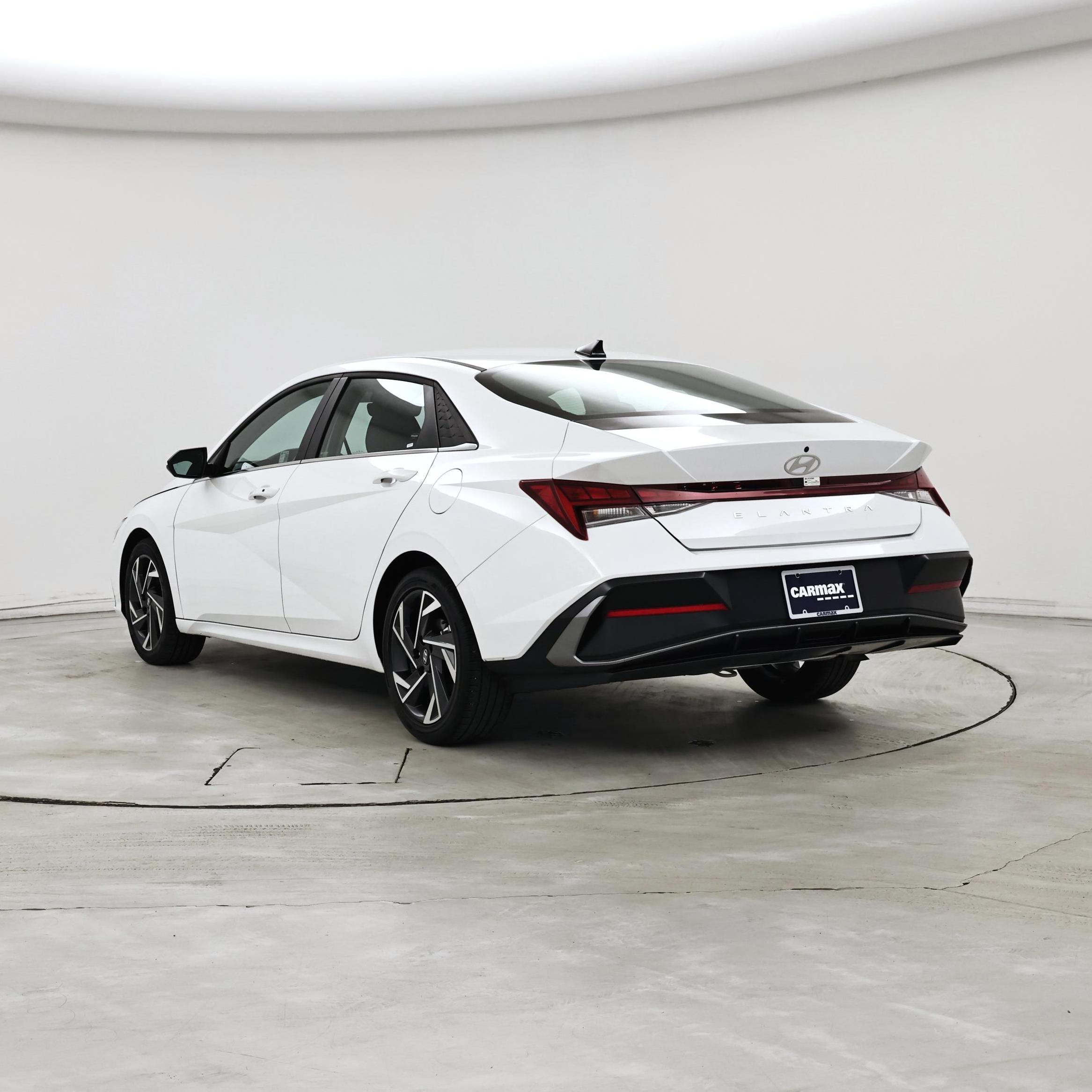 Thumbnail: 2025 Hyundai Elantra - 2