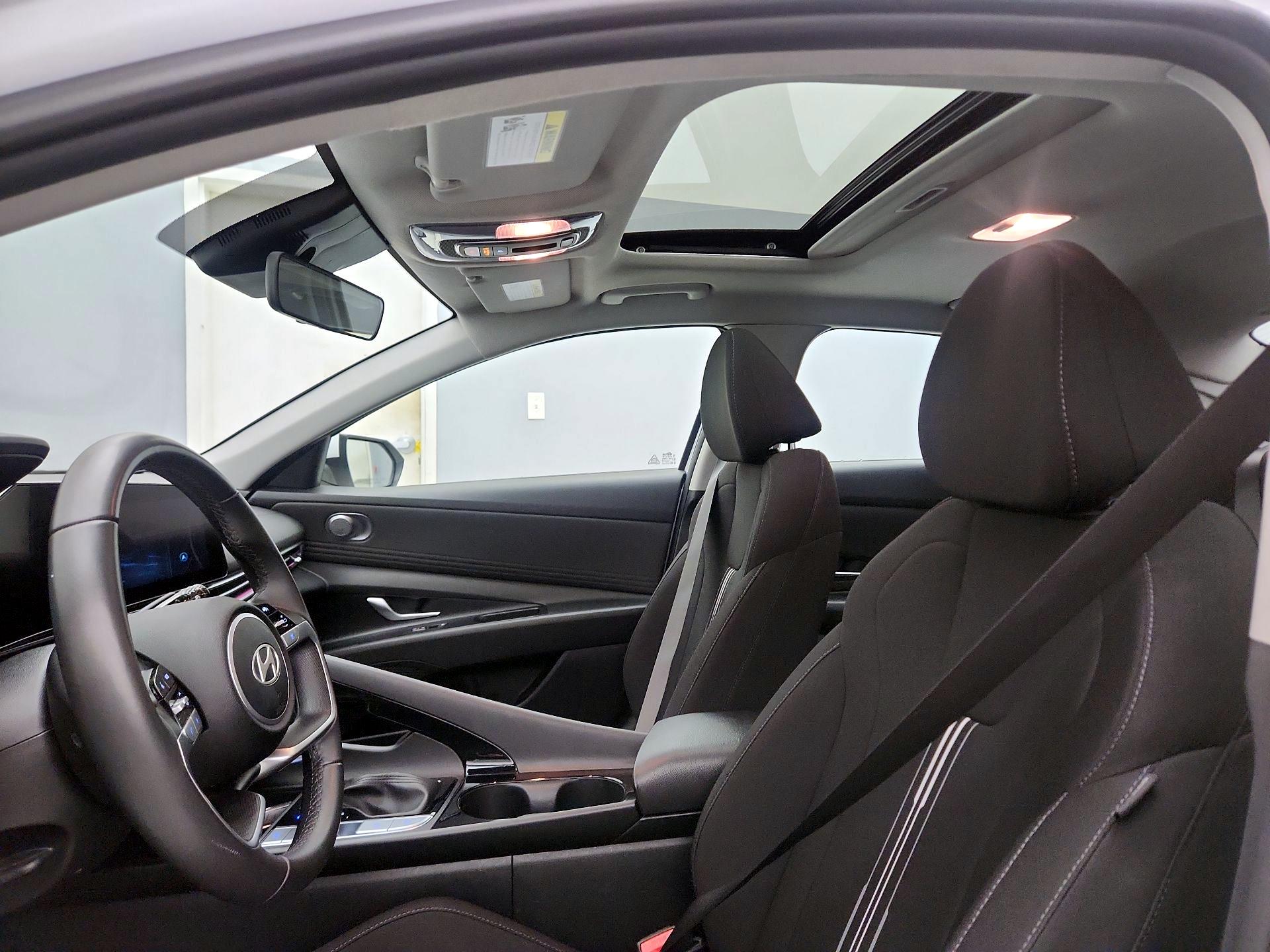 Thumbnail: 2025 Hyundai Elantra - 20