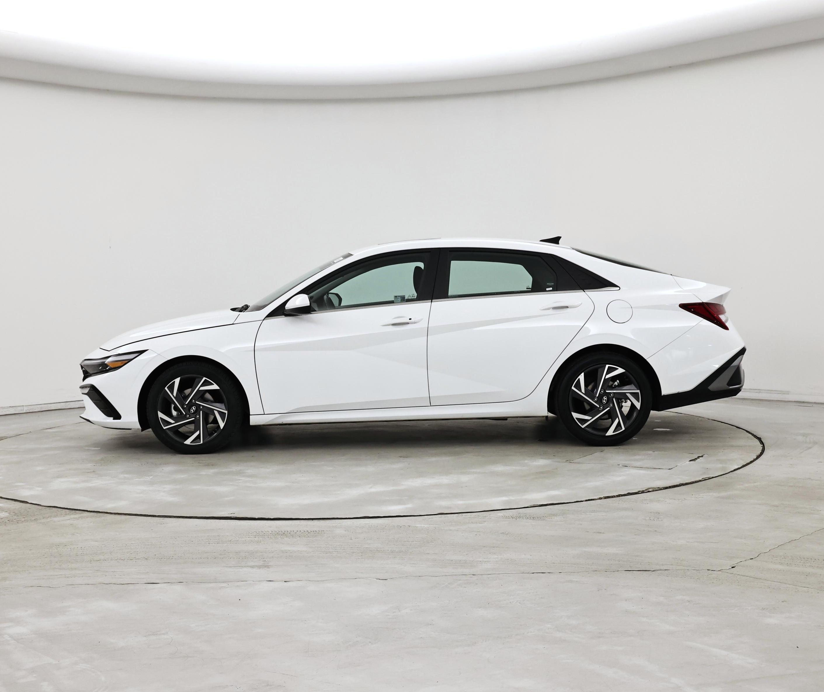 Thumbnail: 2025 Hyundai Elantra - 3