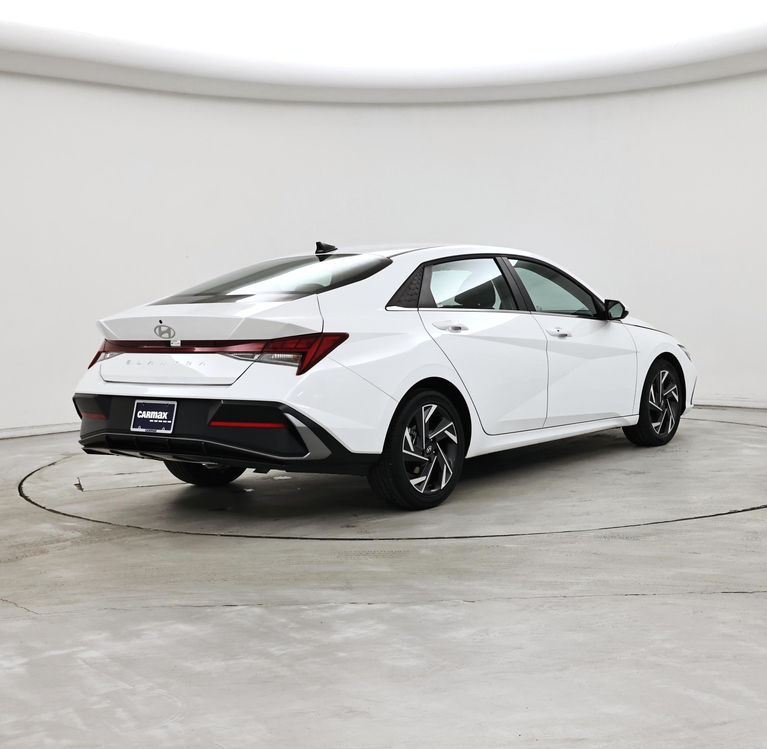 Thumbnail: 2025 Hyundai Elantra - 8