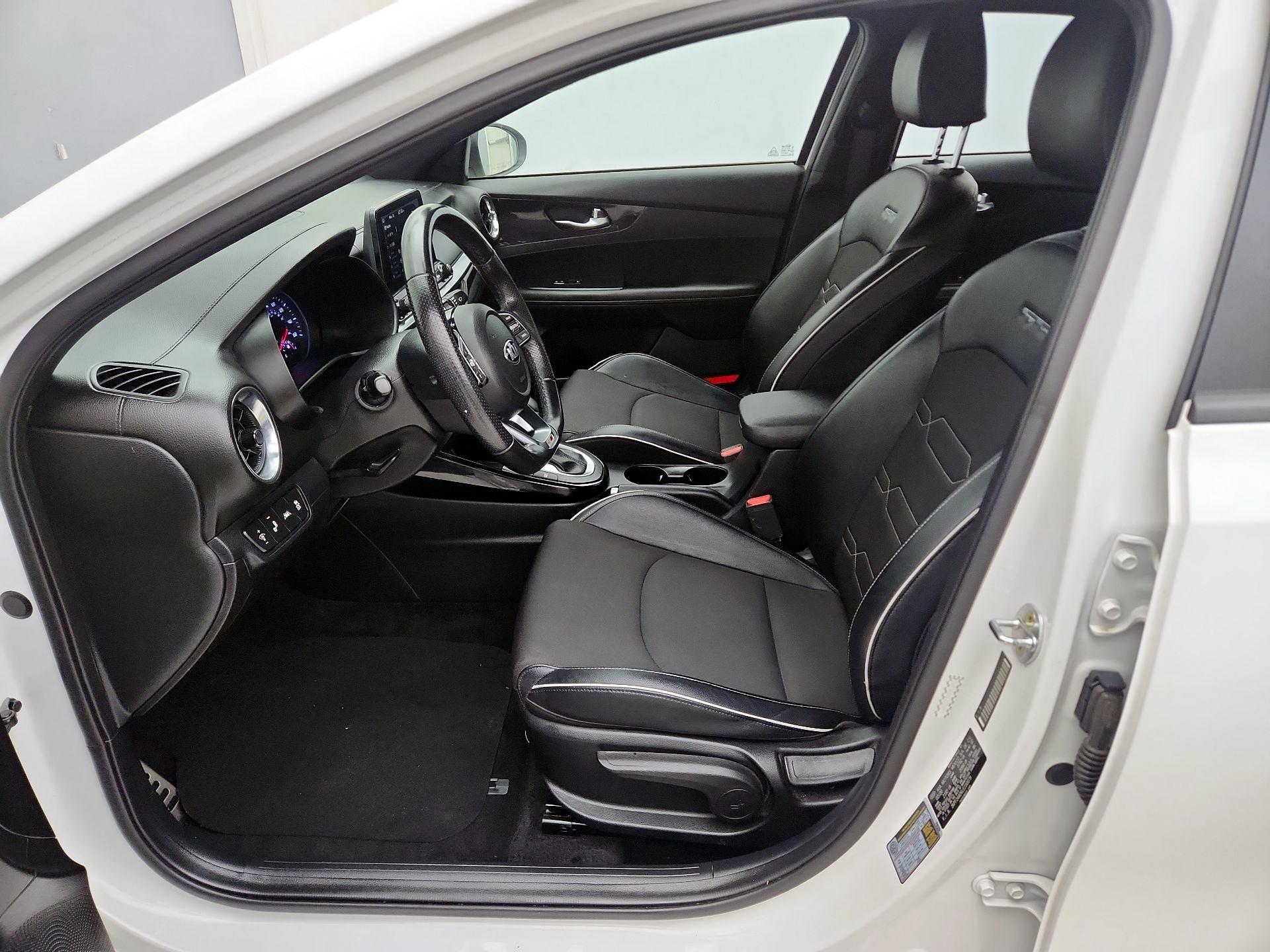 Thumbnail: 2020 Kia Forte - 11