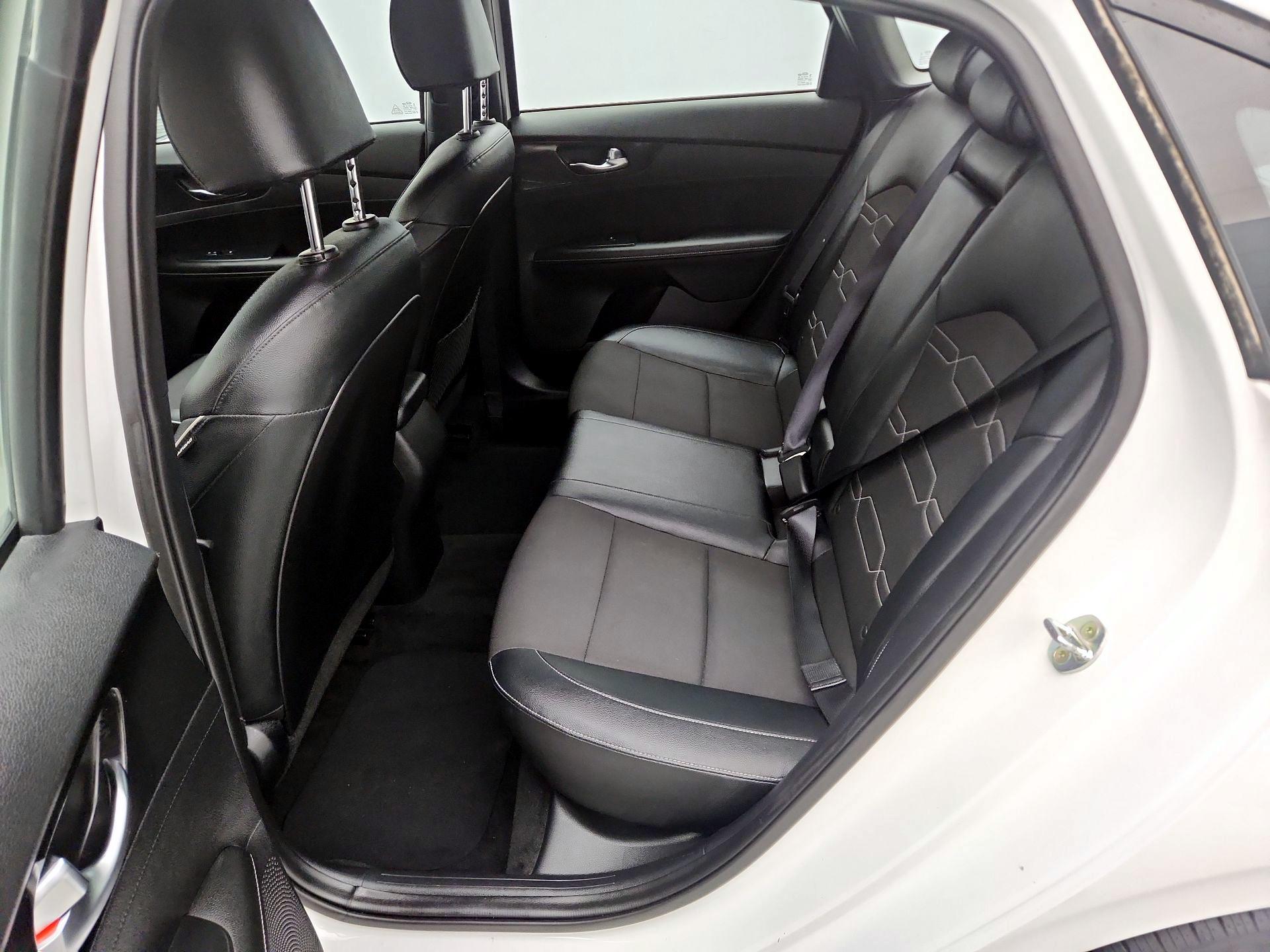 Thumbnail: 2020 Kia Forte - 19