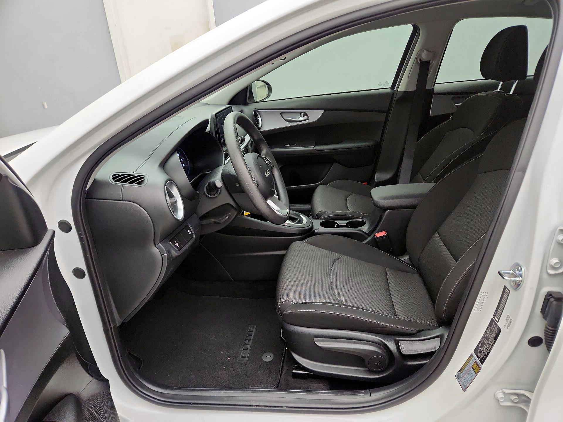 Thumbnail: 2024 Kia Forte - 11