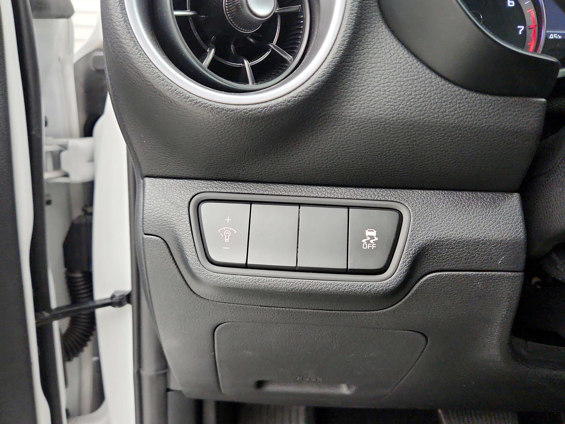 Thumbnail: 2024 Kia Forte - 13