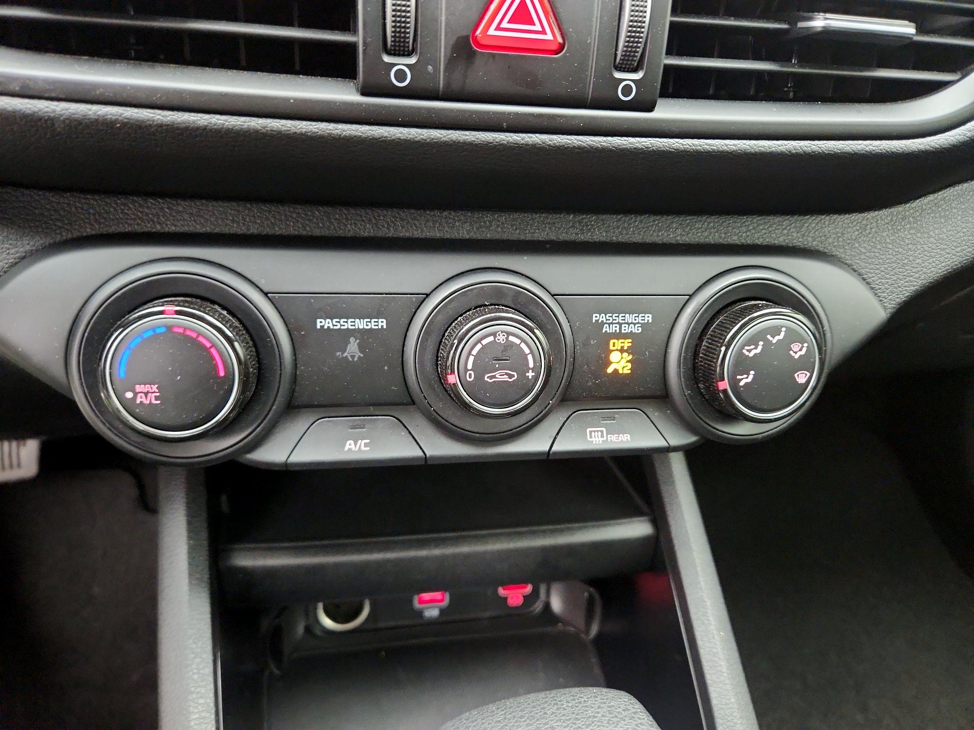 Thumbnail: 2024 Kia Forte - 16