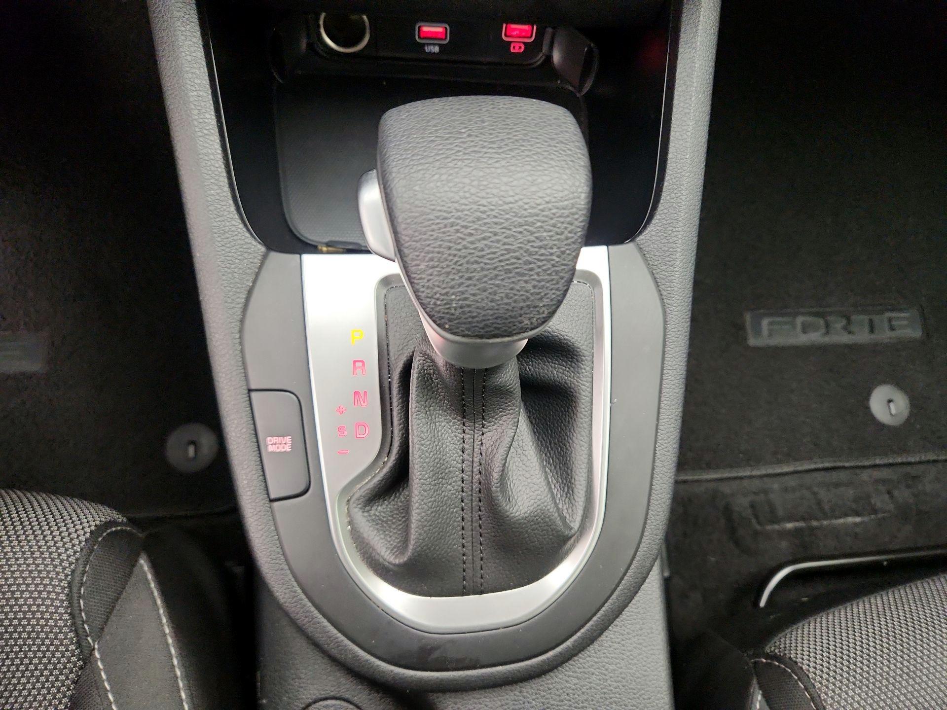 Thumbnail: 2024 Kia Forte - 17