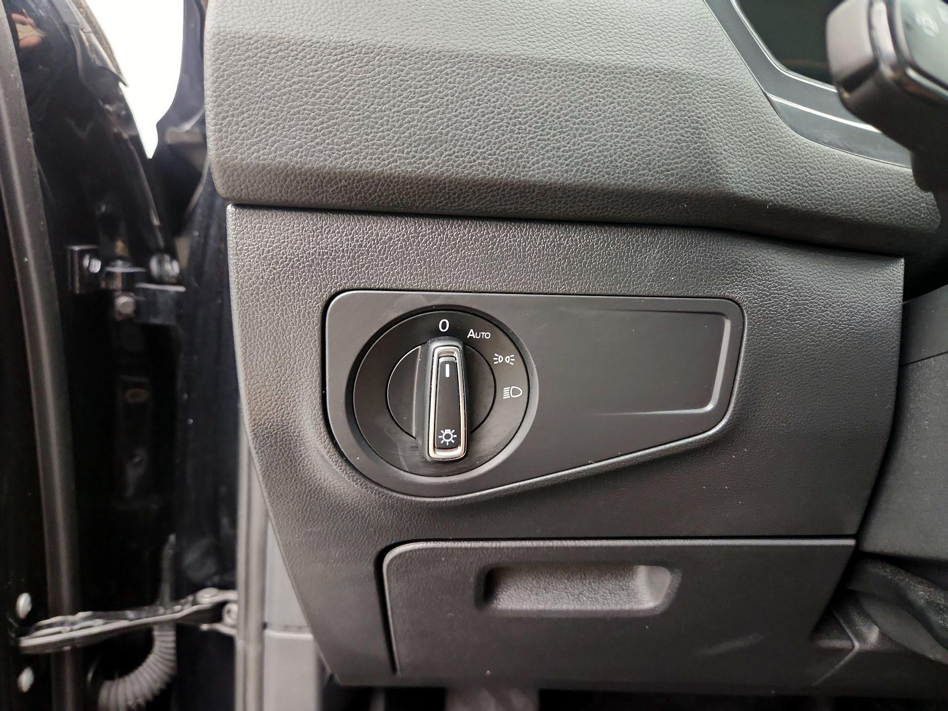 Thumbnail: 2024 Volkswagen Tiguan - 13